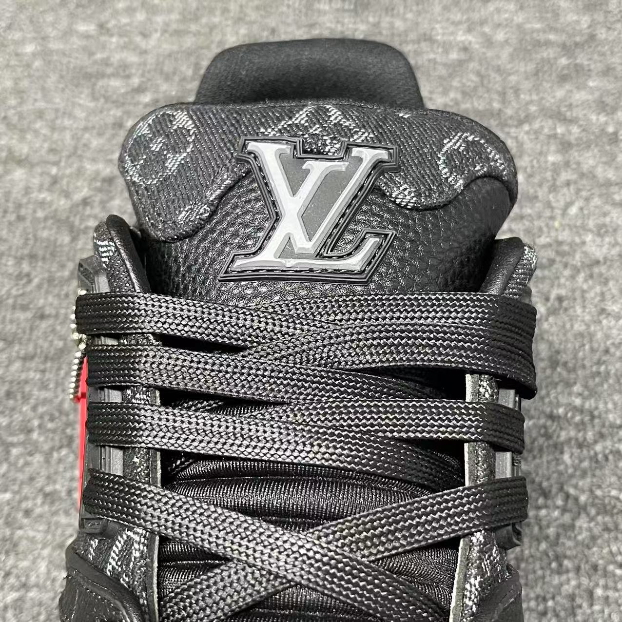 LOUIS VUITTON BOARD SKATES Black