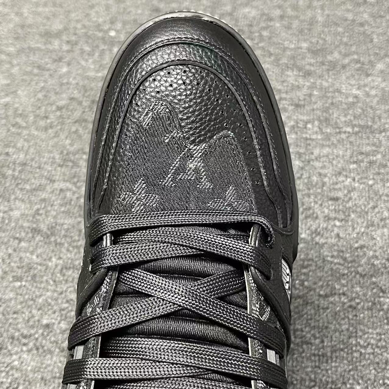 LOUIS VUITTON BOARD SKATES Black