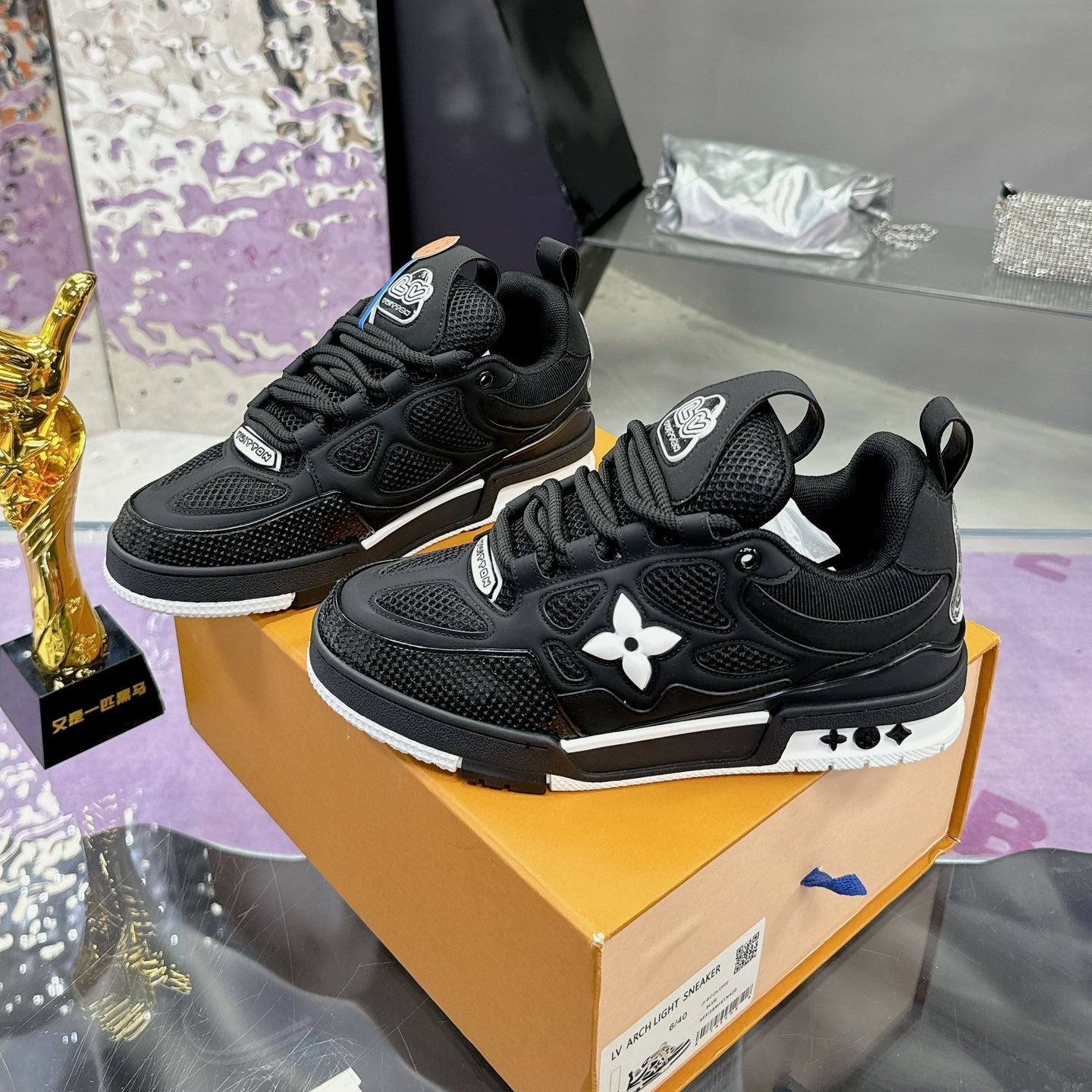 LOUIS VUITTON bread shoes