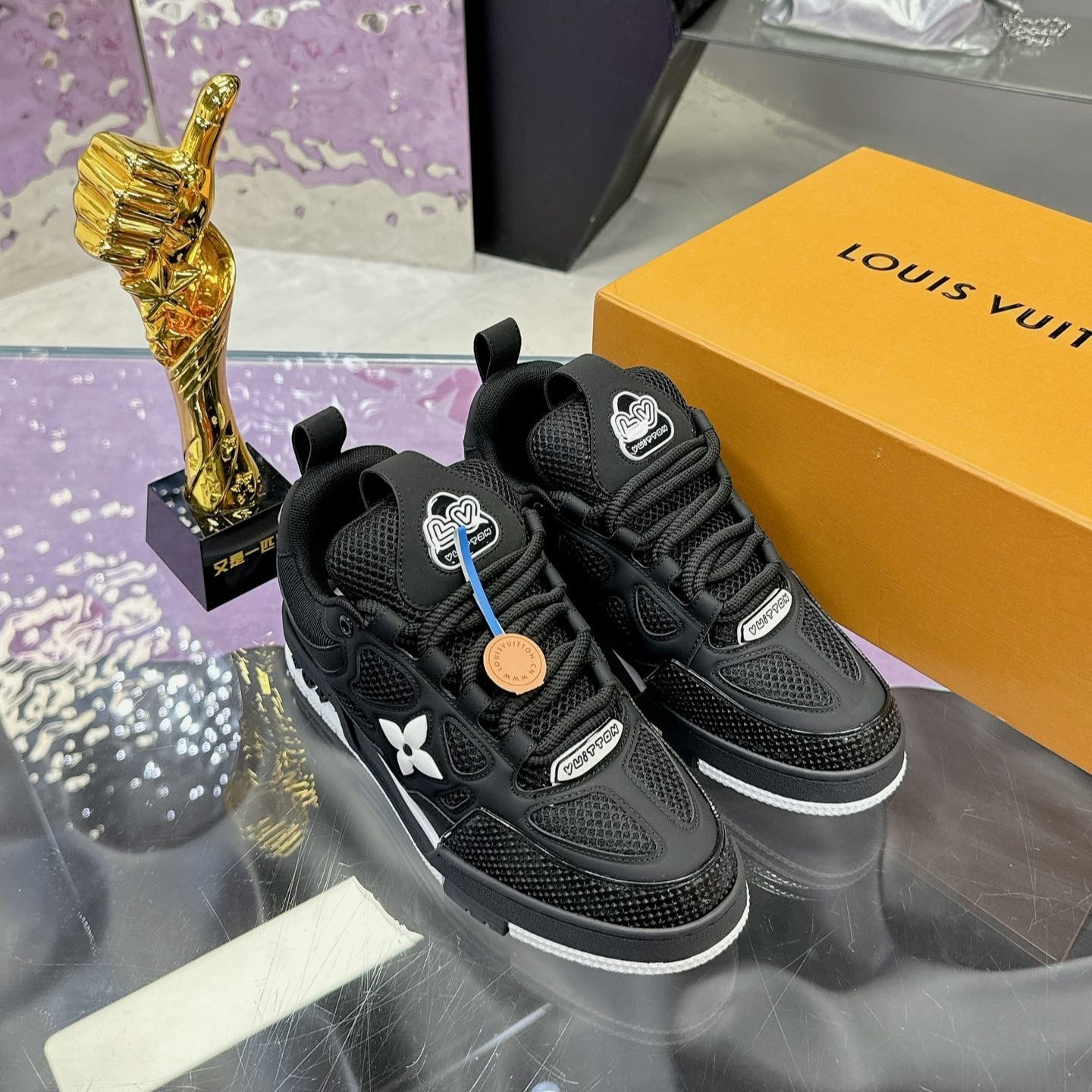 LOUIS VUITTON bread shoes