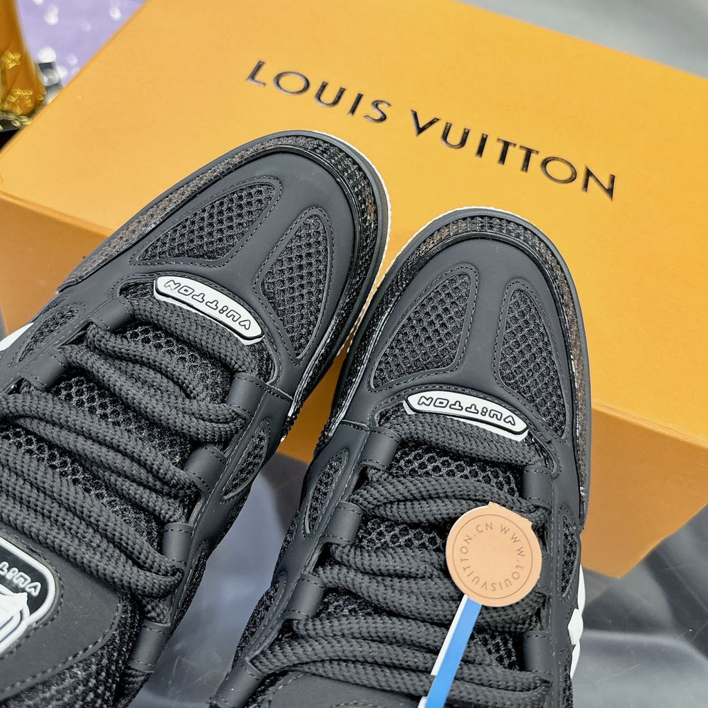 LOUIS VUITTON bread shoes