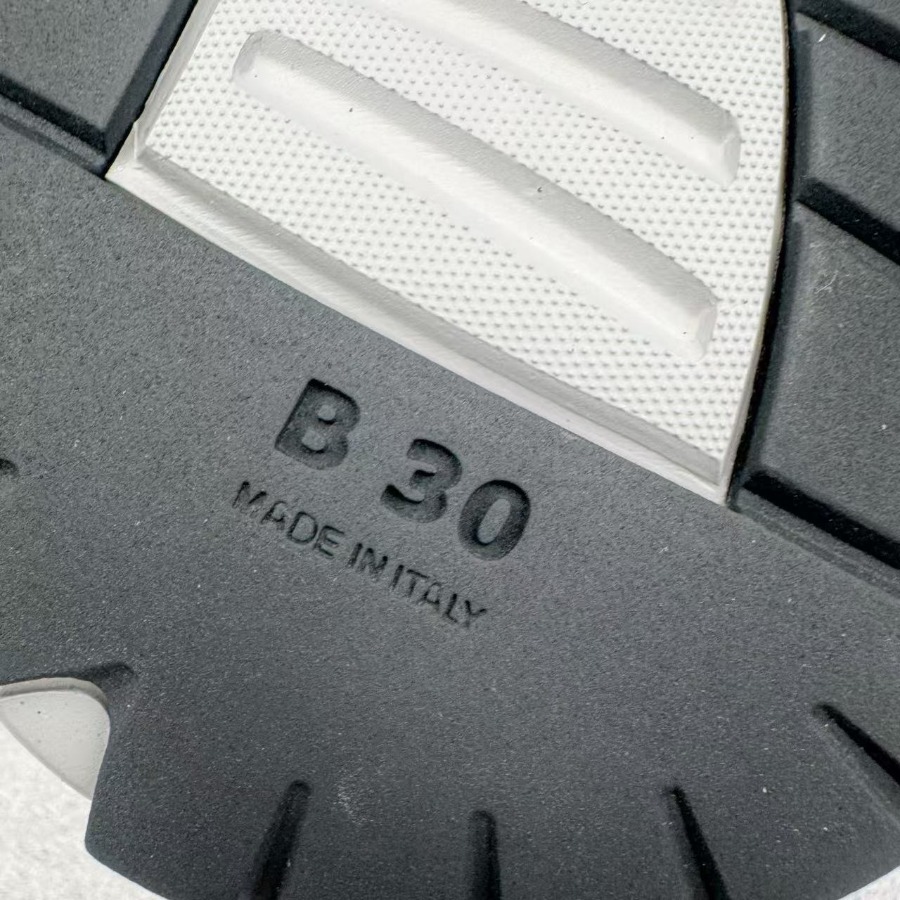 DIOR B30 ash