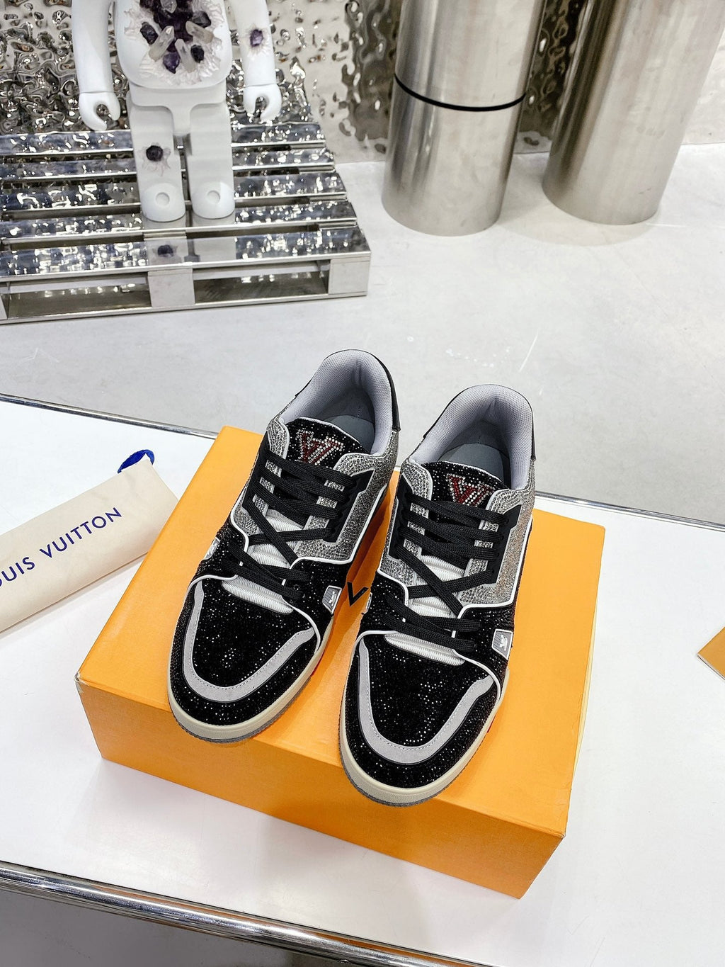 Trainer drilling shoes black ash
