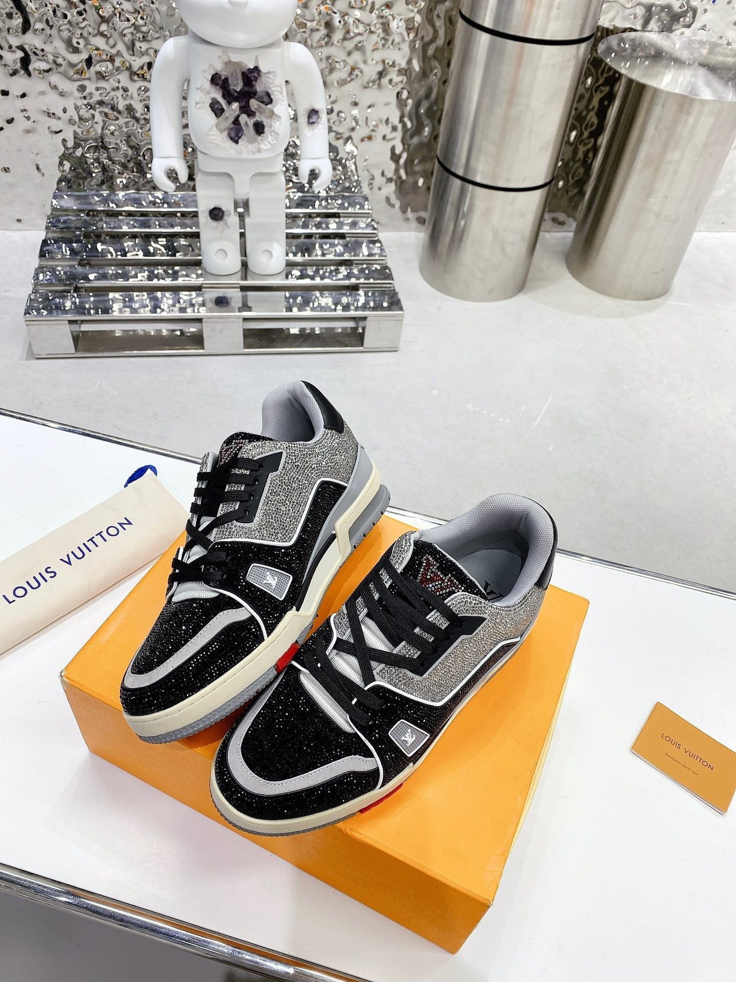 Trainer drilling shoes black ash
