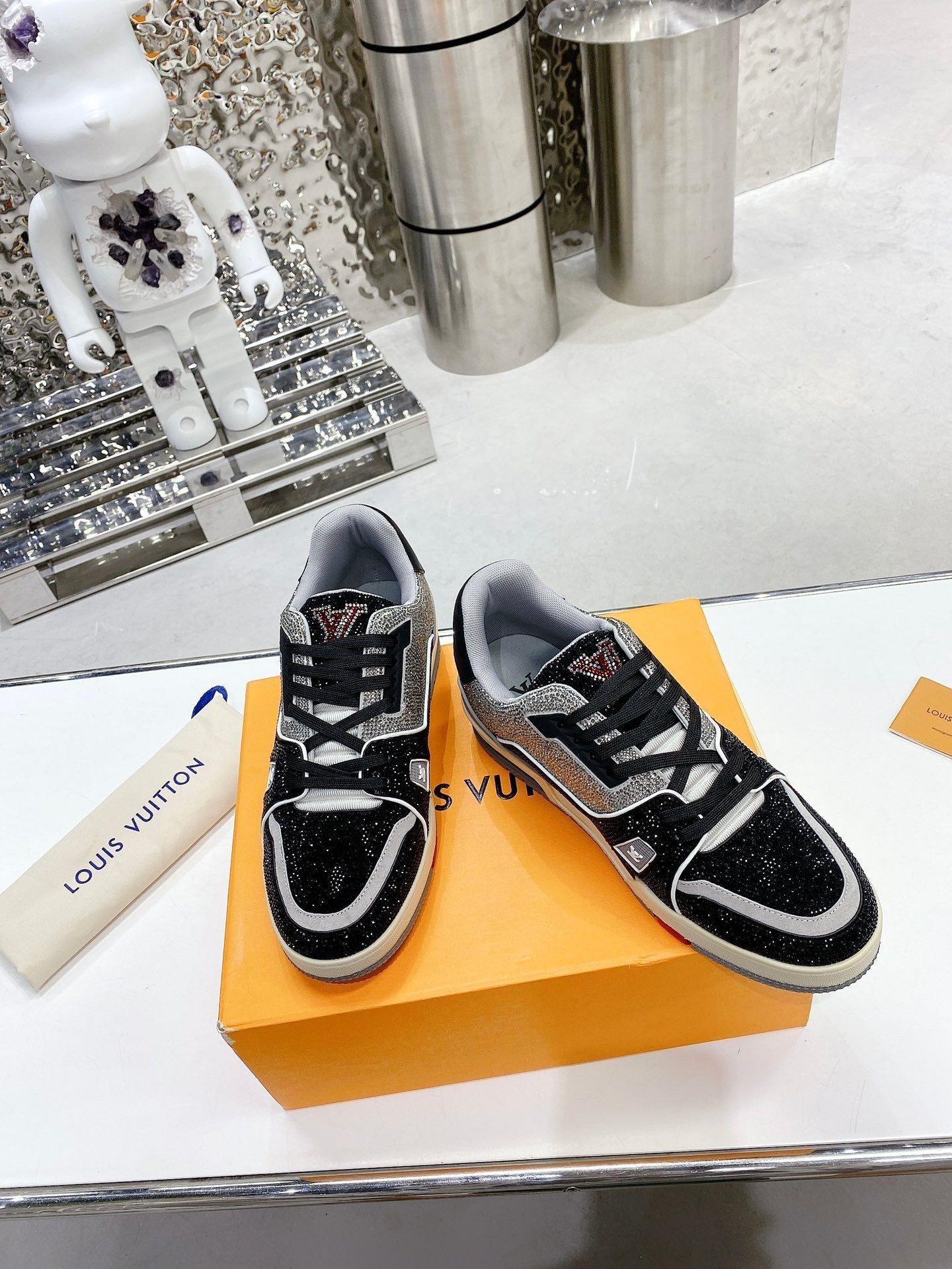 Trainer drilling shoes black ash