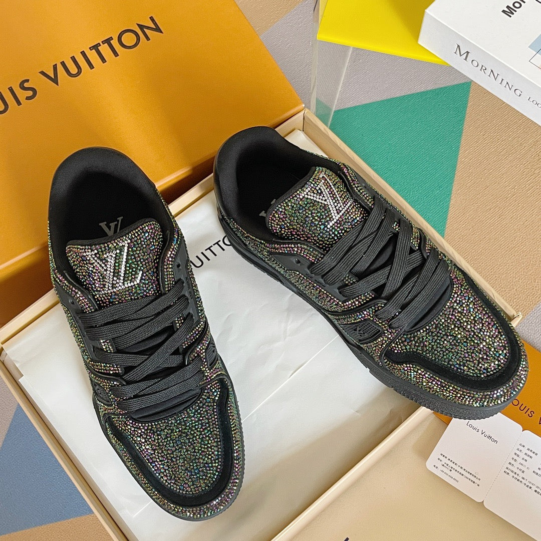 Trainer drilling shoes Black colored diamond