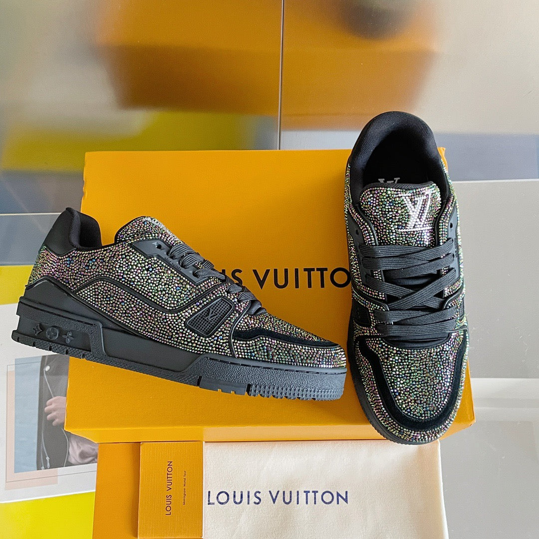 Trainer drilling shoes Black colored diamond