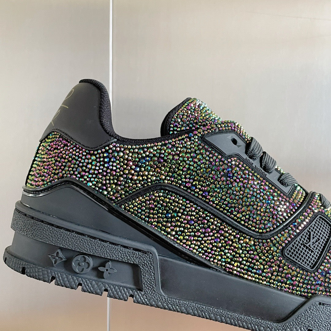Trainer drilling shoes Black colored diamond