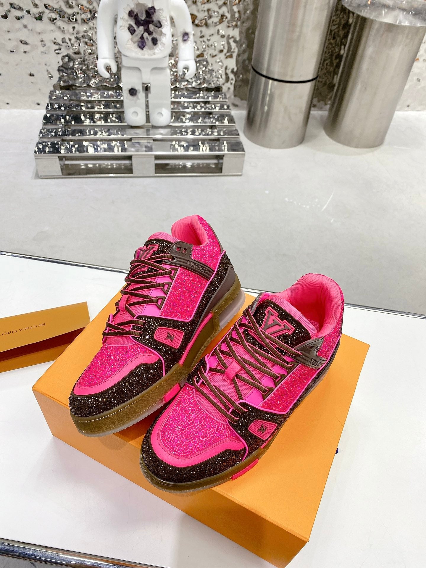Trainer drilling shoes Pink brown diamond