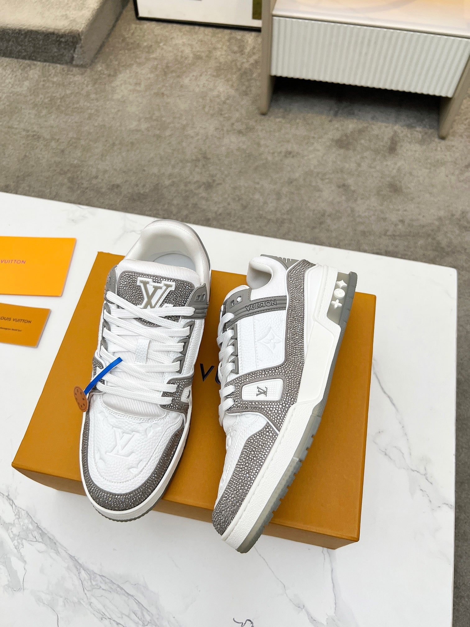 Trainer drilling shoes Grey diamond