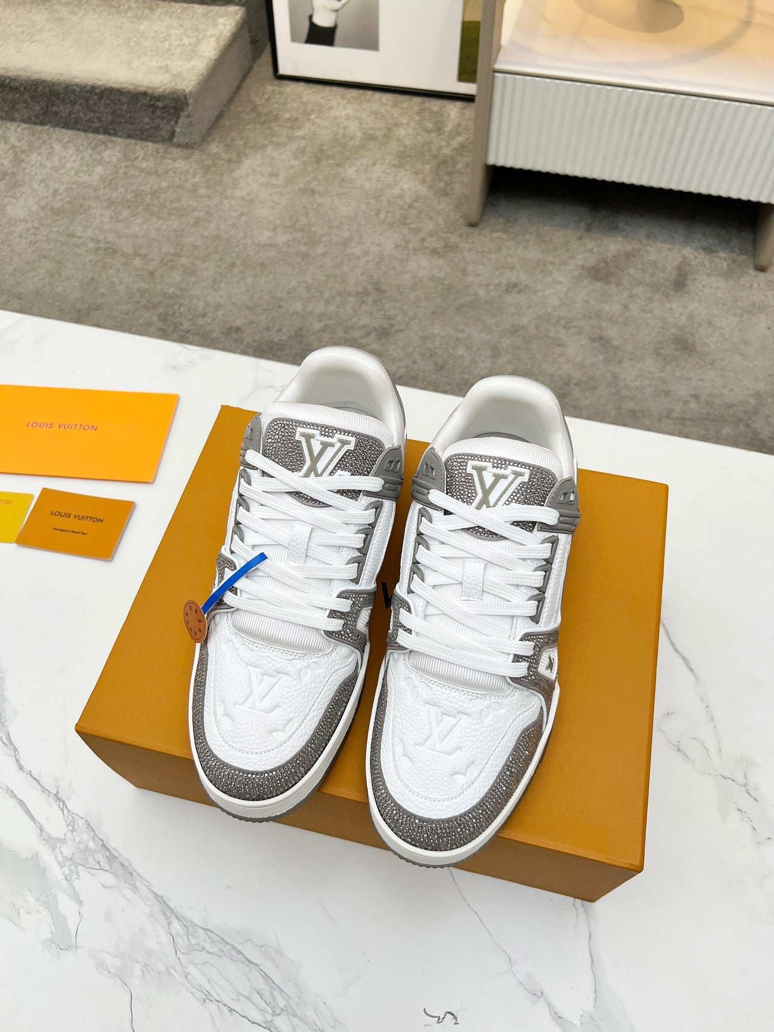Trainer drilling shoes Grey diamond