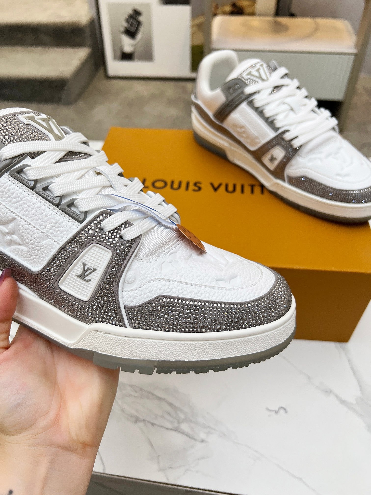 Trainer drilling shoes Grey diamond