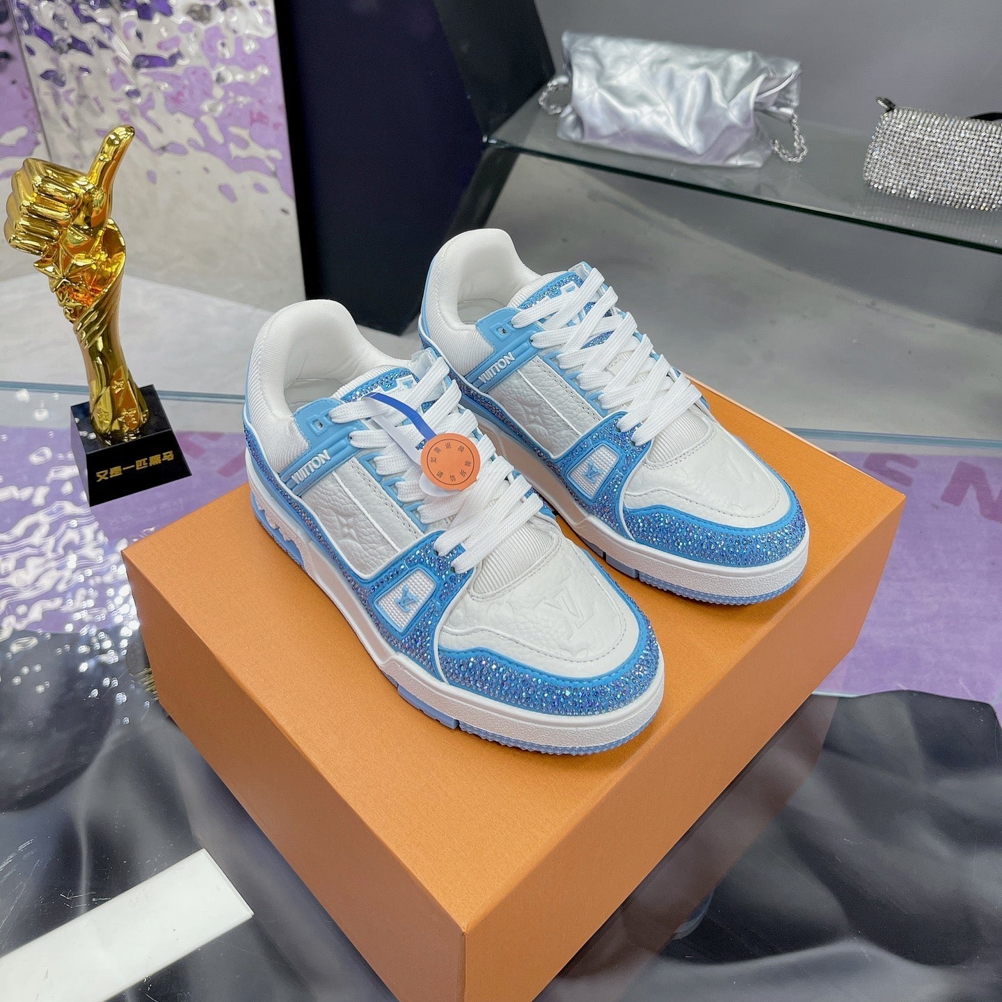 Trainer drilling shoes White Blue Diamond