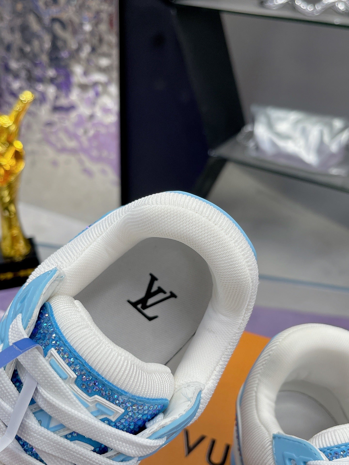 Trainer drilling shoes White Blue Diamond