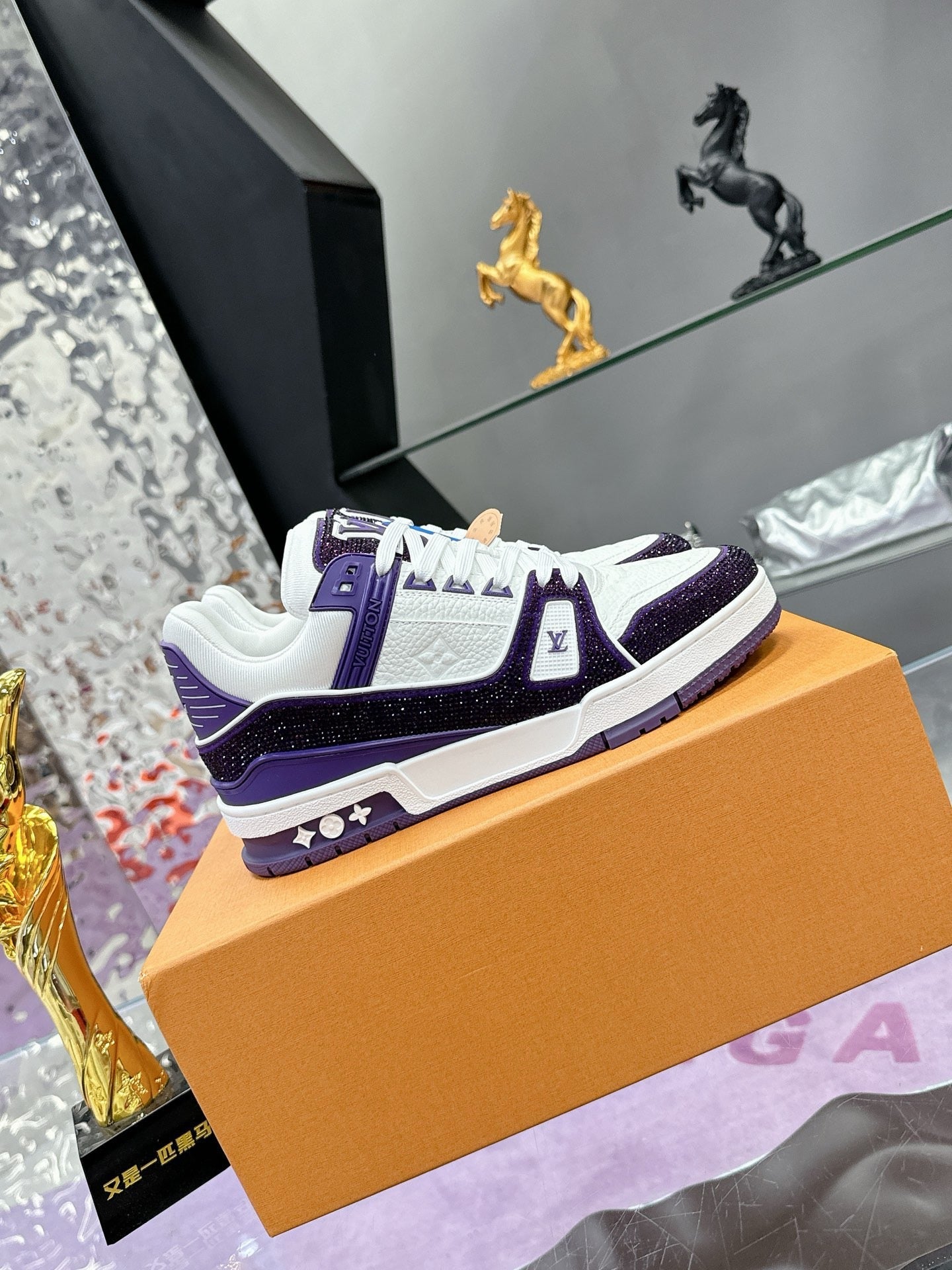 Trainer drilling shoes Purple diamond