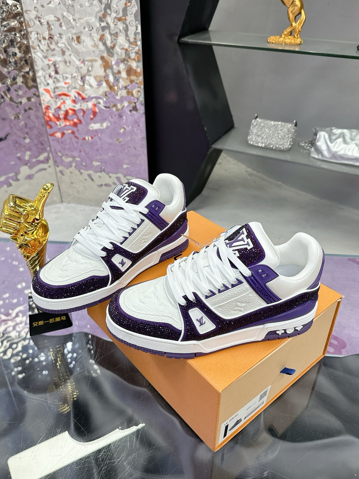 Trainer drilling shoes Purple diamond
