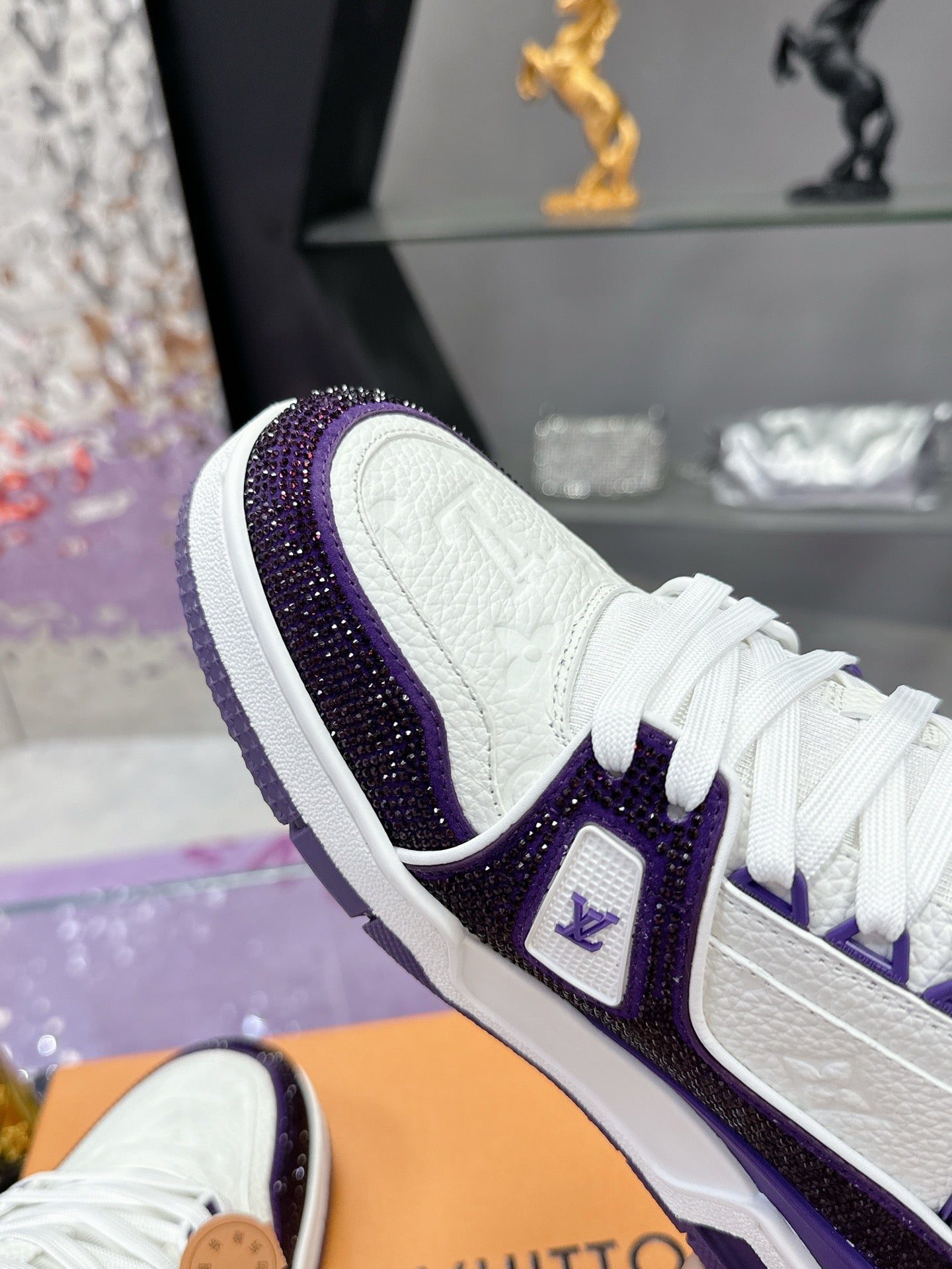 Trainer drilling shoes Purple diamond