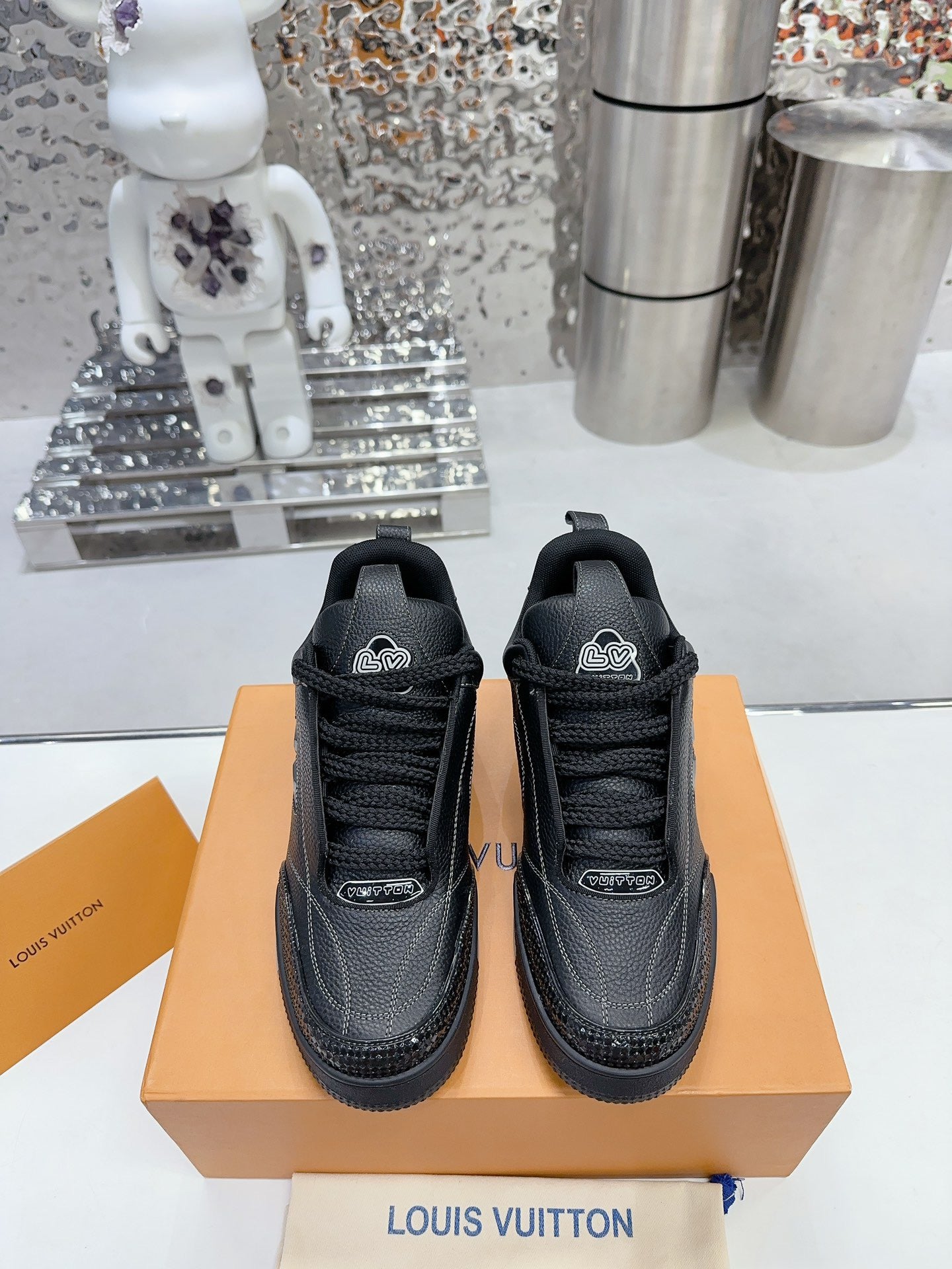 Trainer Skateboard shoes all black