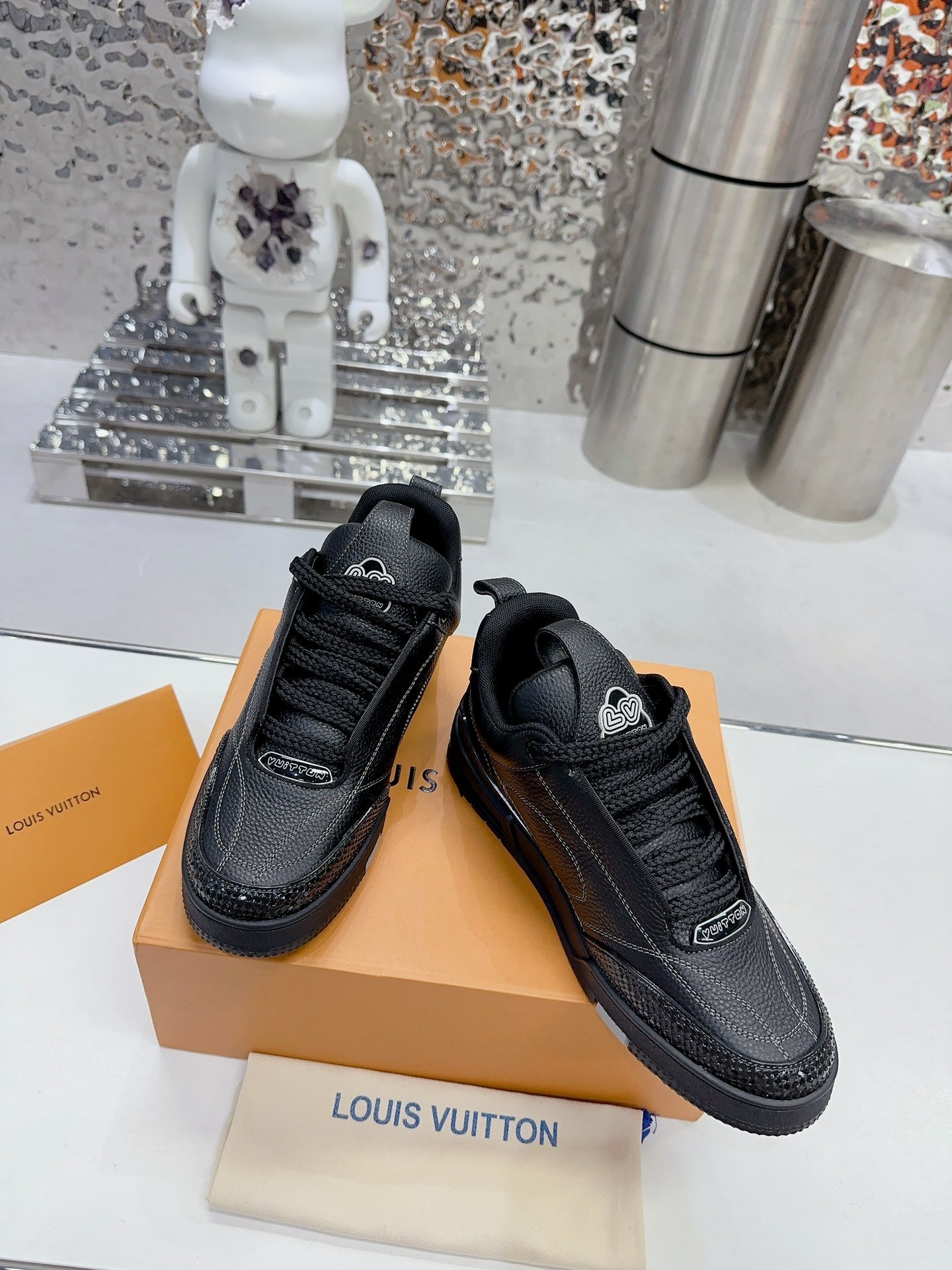 Trainer Skateboard shoes all black