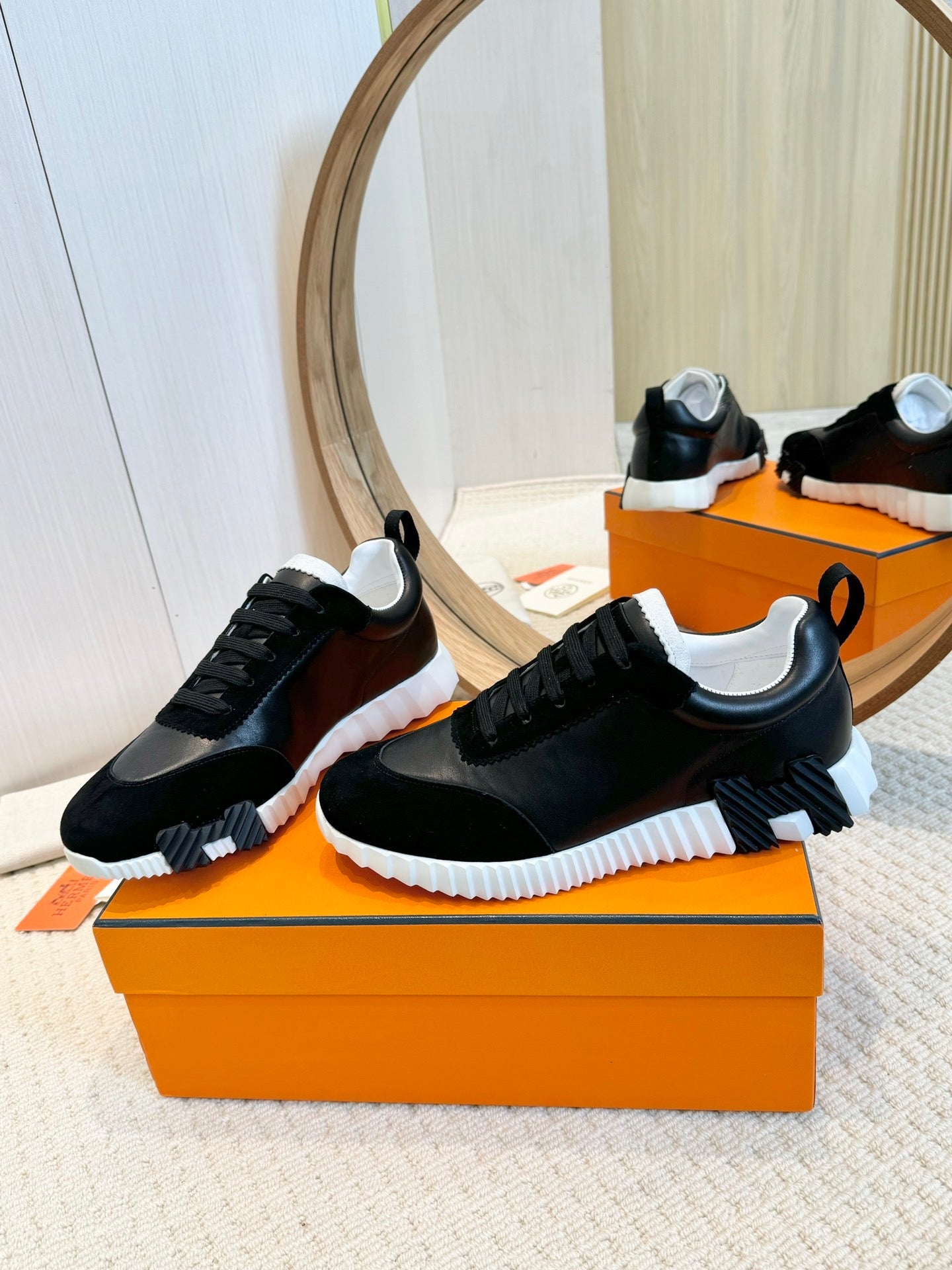 HERMES Bouncing black and white