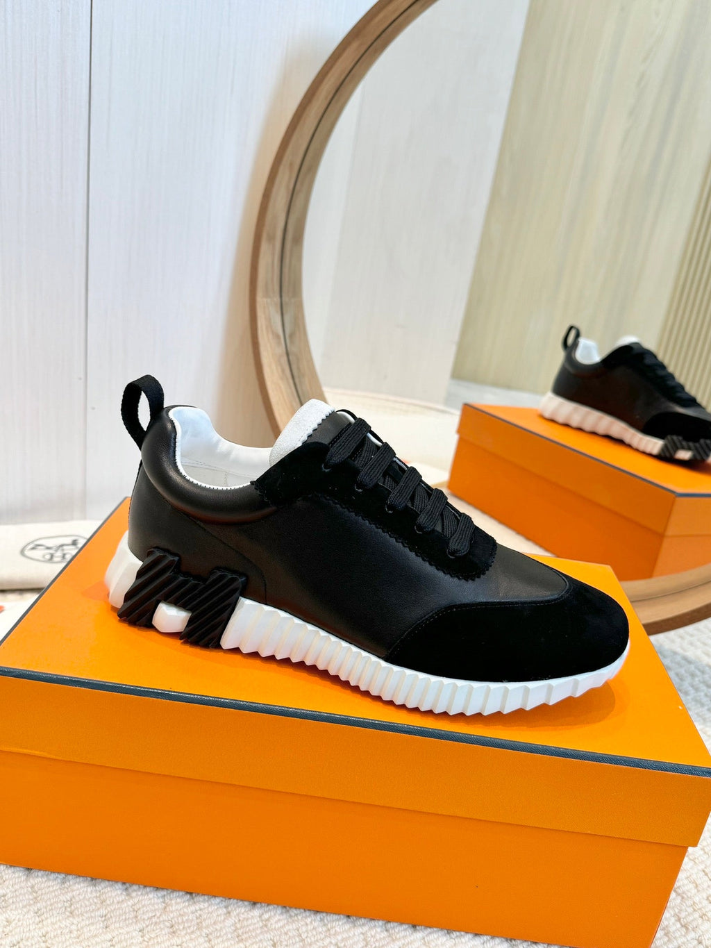 HERMES Bouncing black and white