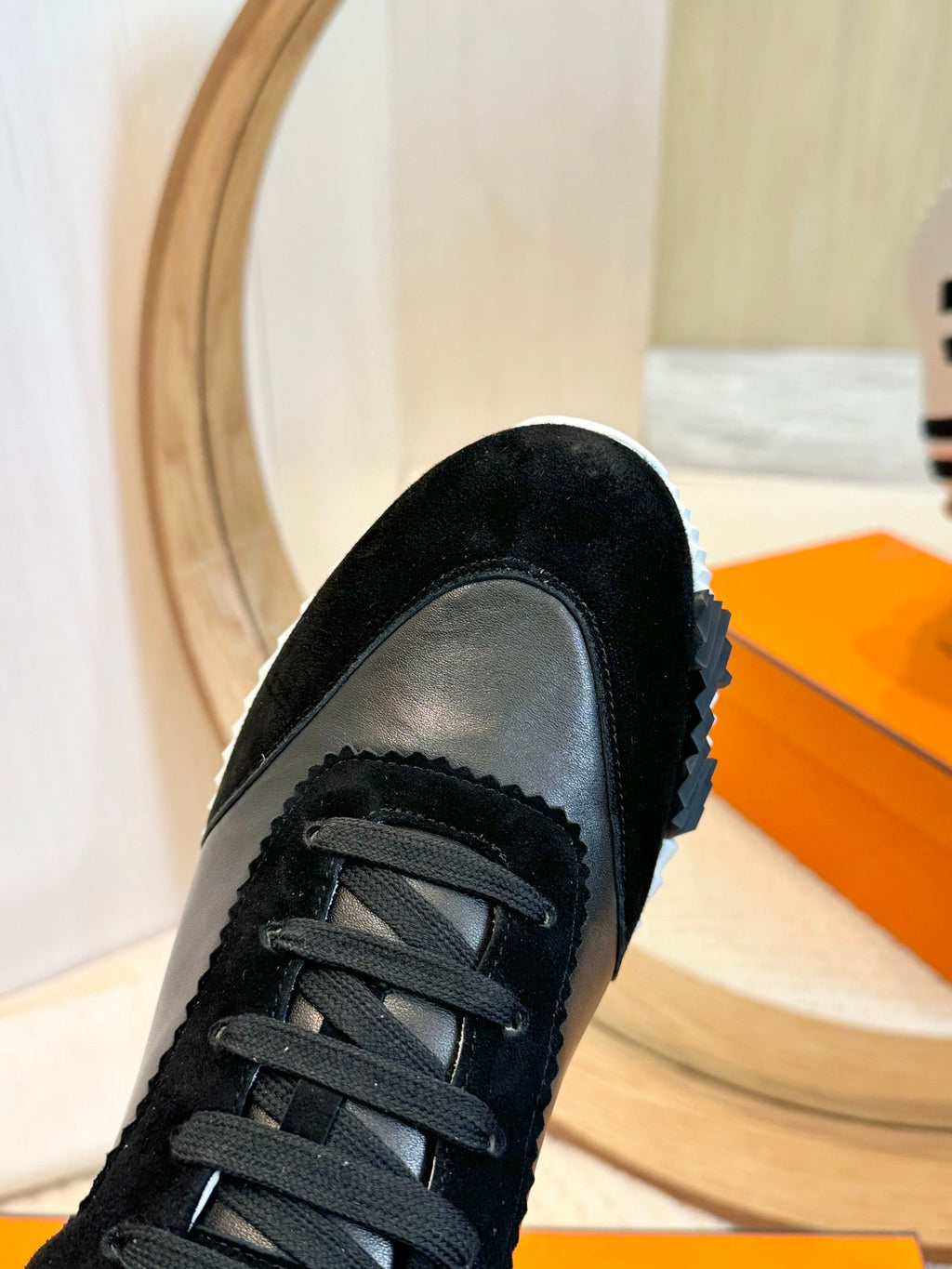 HERMES Bouncing black and white