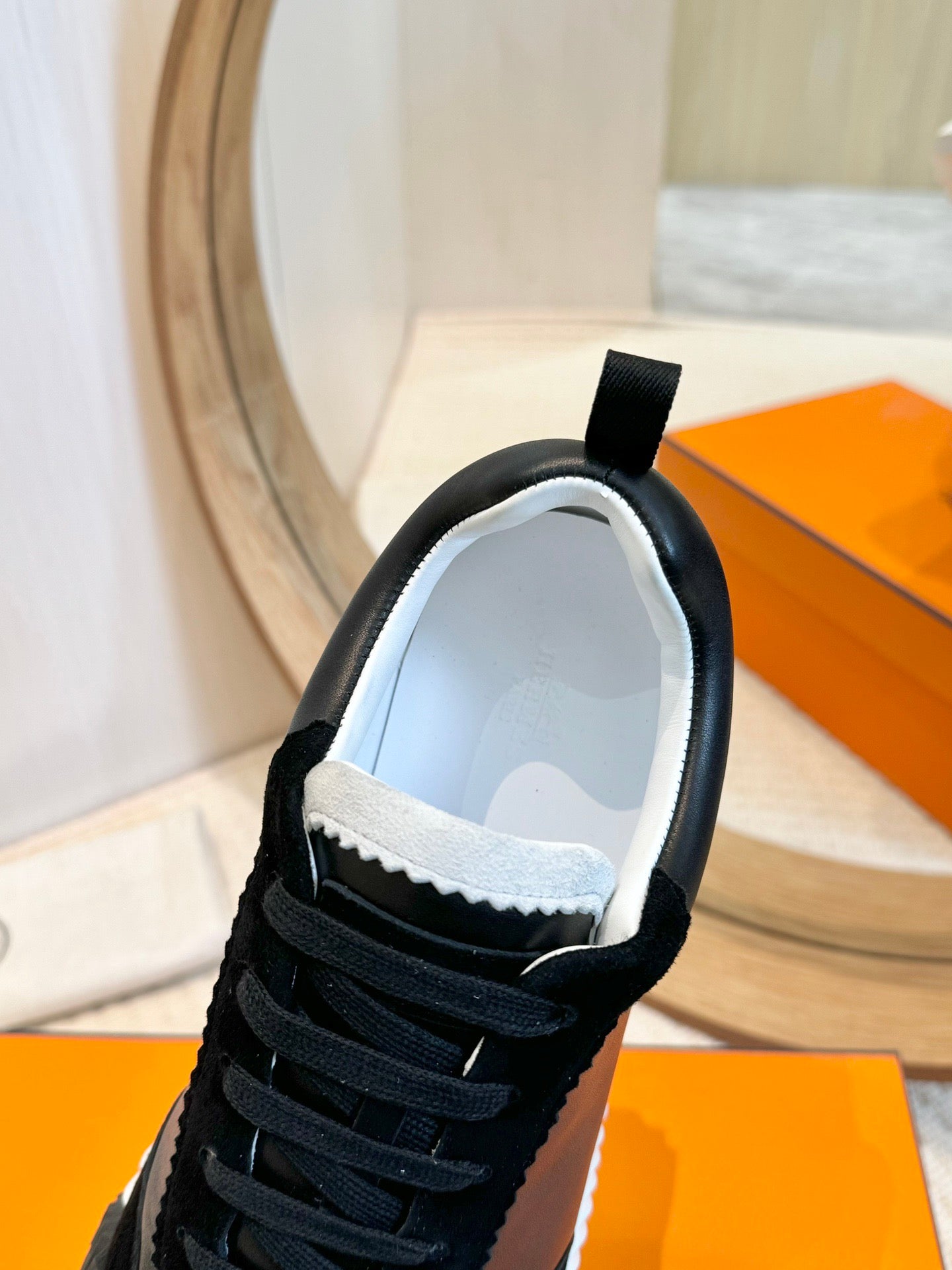 HERMES Bouncing black and white