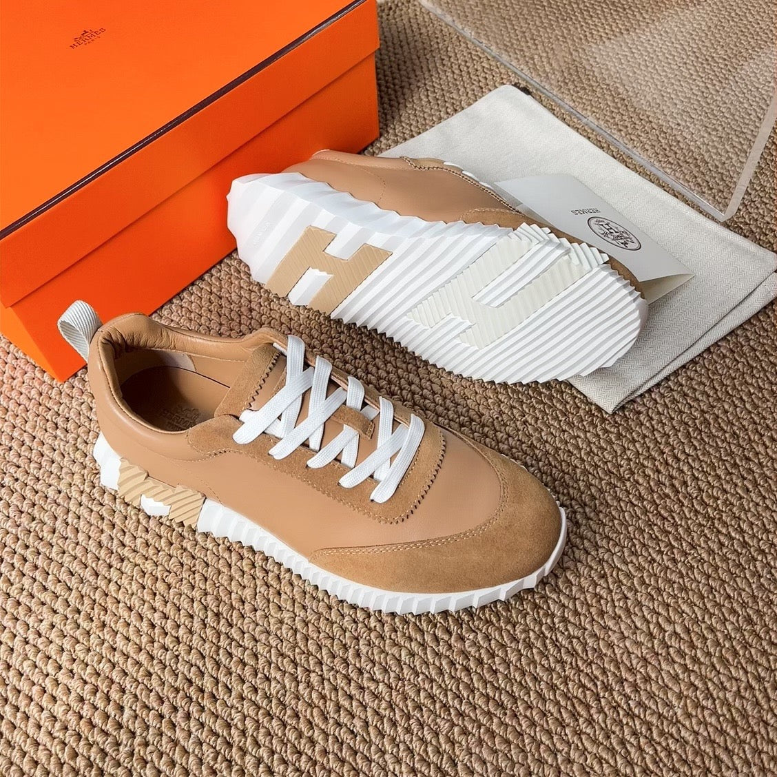 HERMES Bouncing White brown