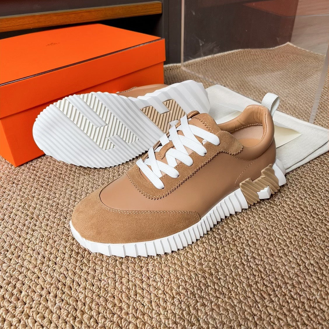 HERMES Bouncing White brown