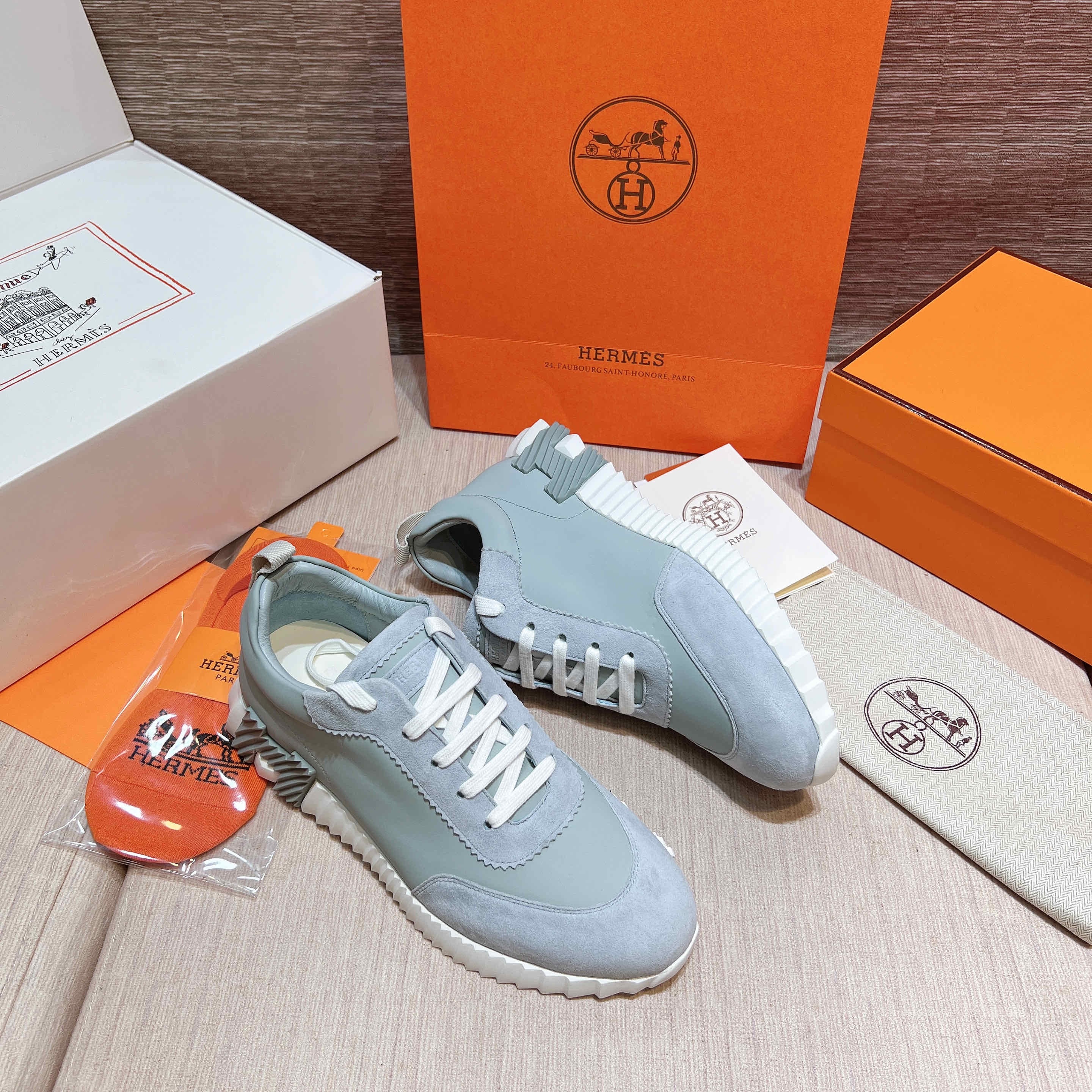 HERMES Bouncing White blue