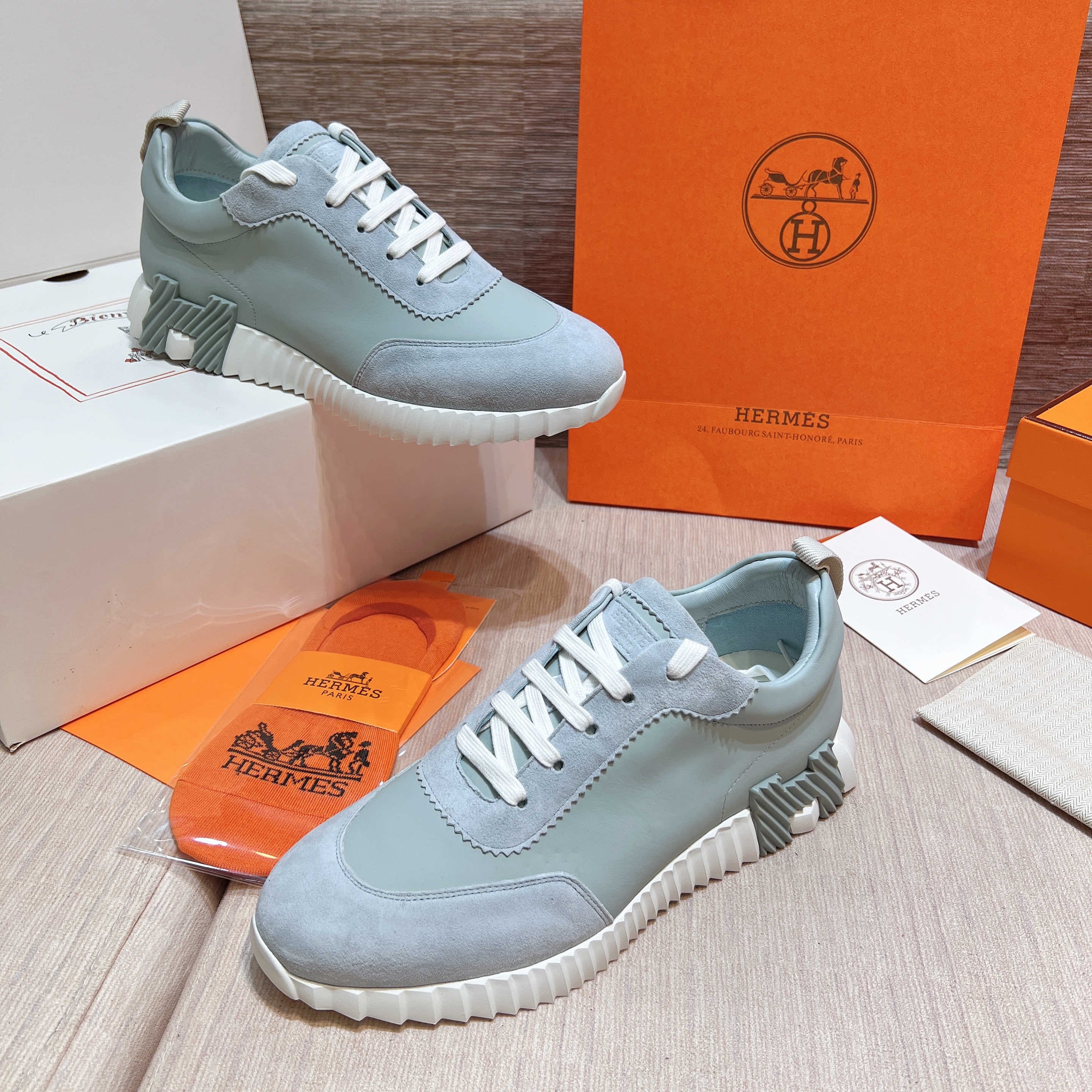 HERMES Bouncing White blue
