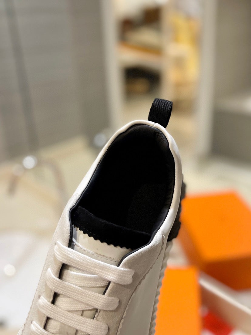 HERMES Bouncing White and black
