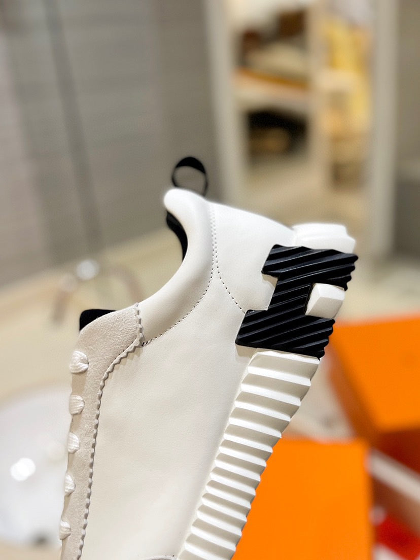HERMES Bouncing White and black