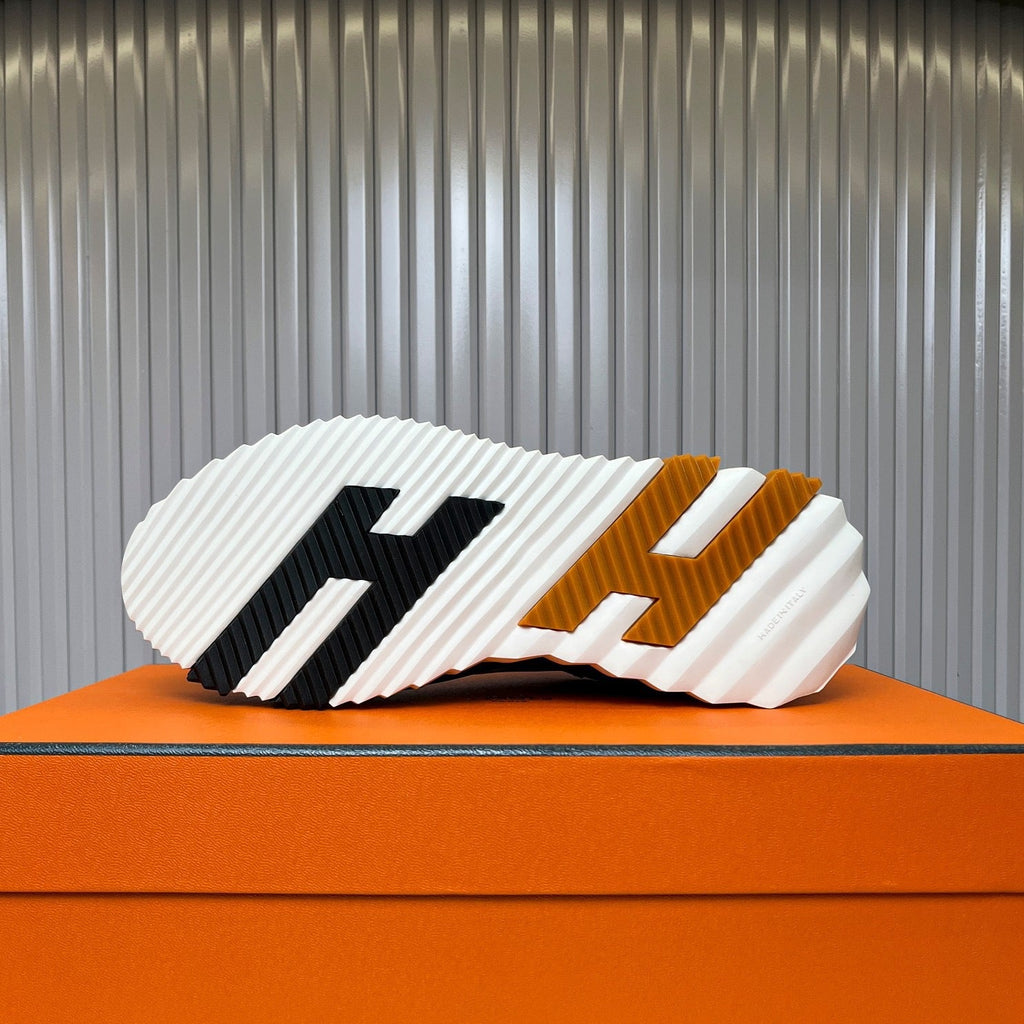 HERMES Bouncing White red brown
