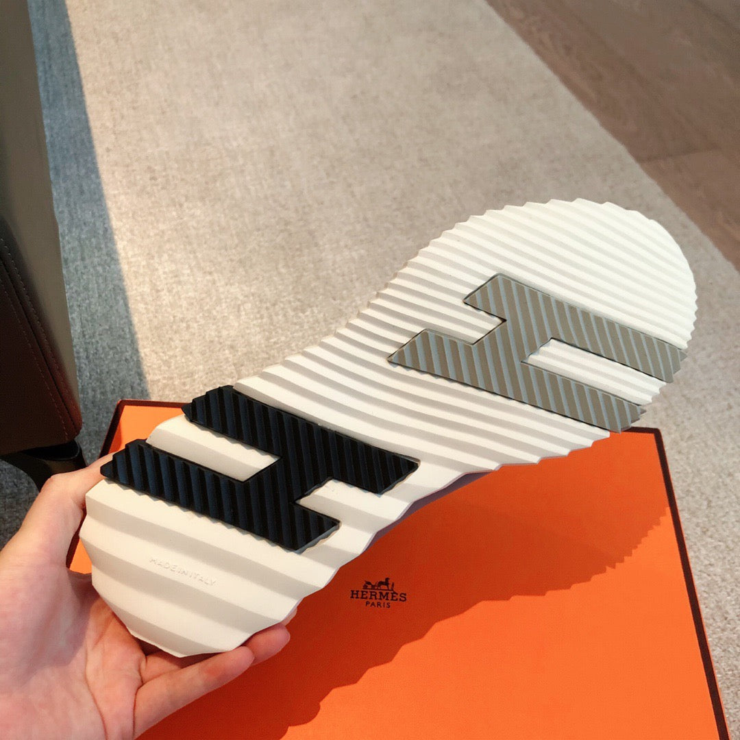 HERMES Bouncing Light green