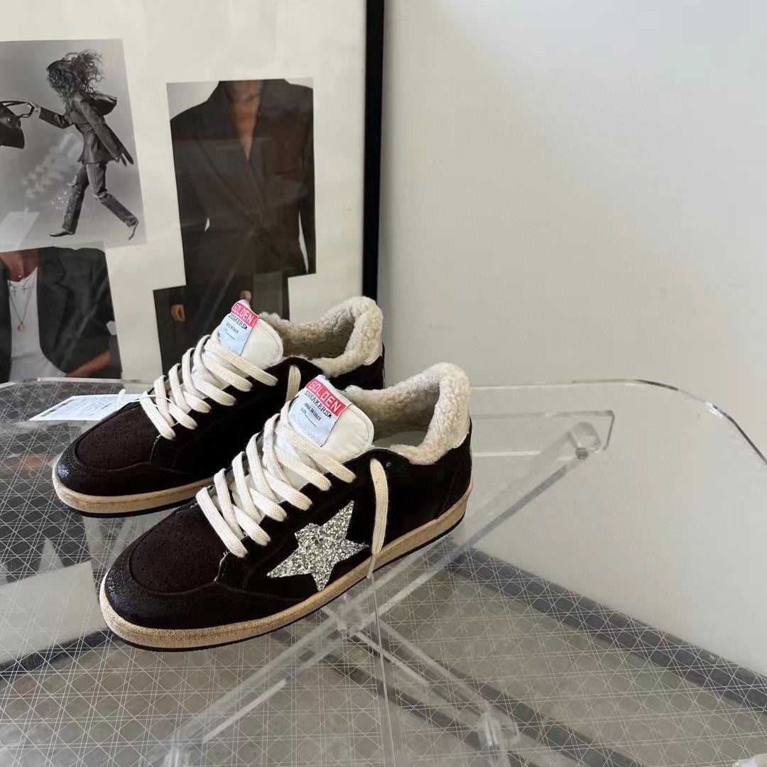 Golden Goose Black background silver star
