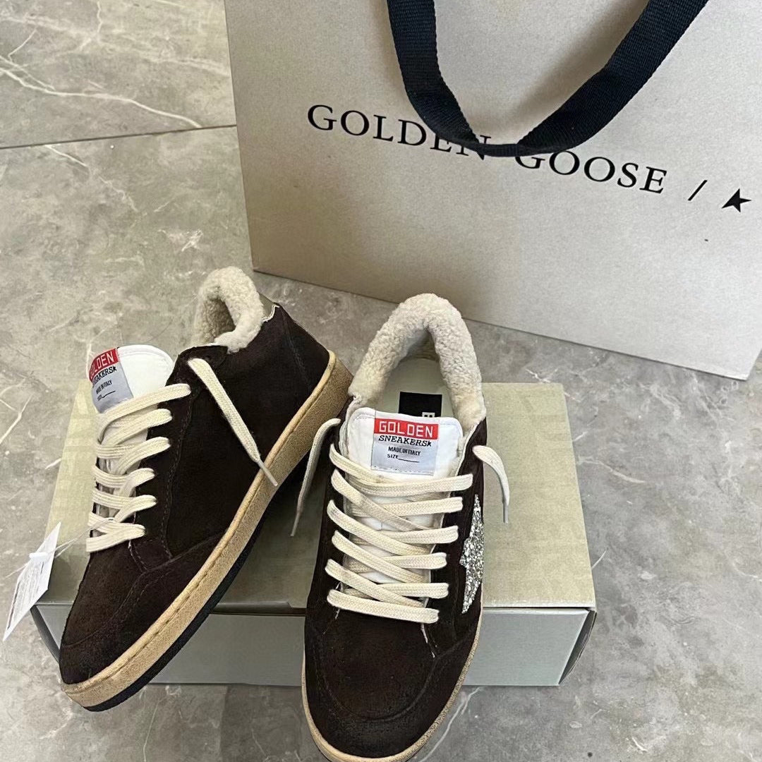 Golden Goose Black background silver star