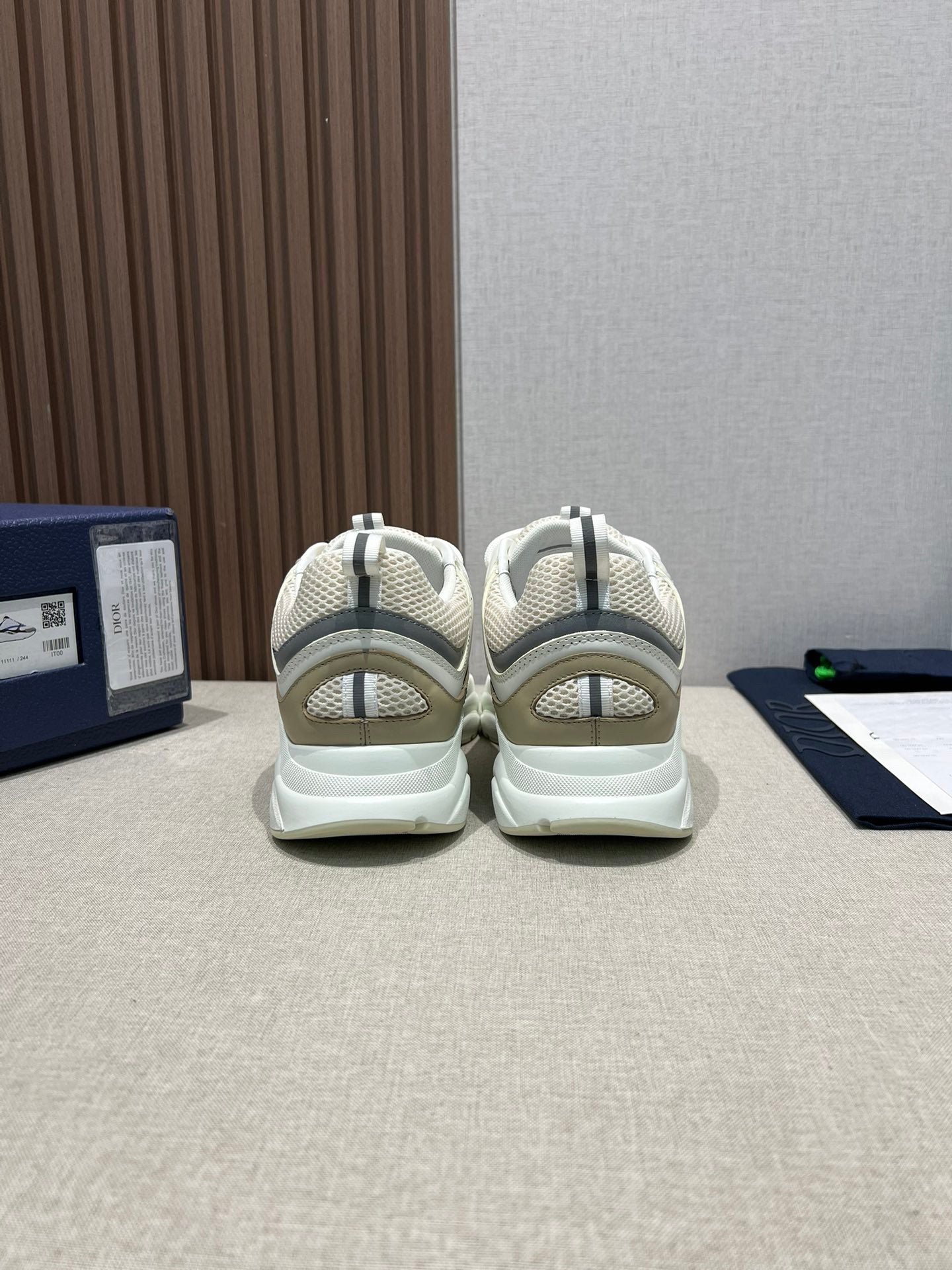 DIOR B22 White zongzi