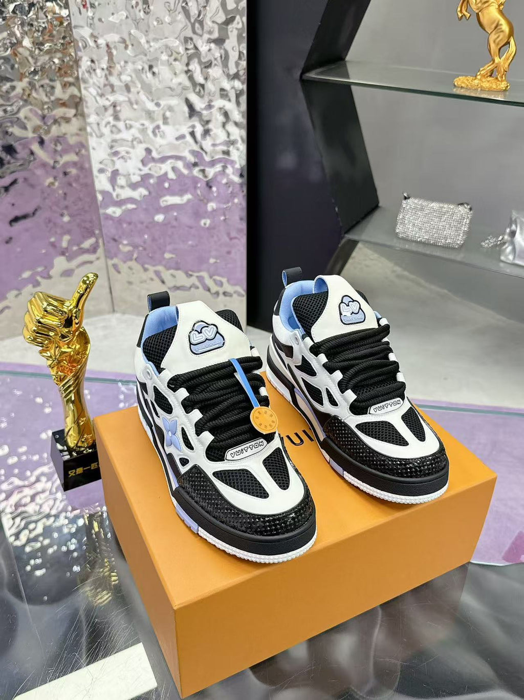 LV Skate blue black