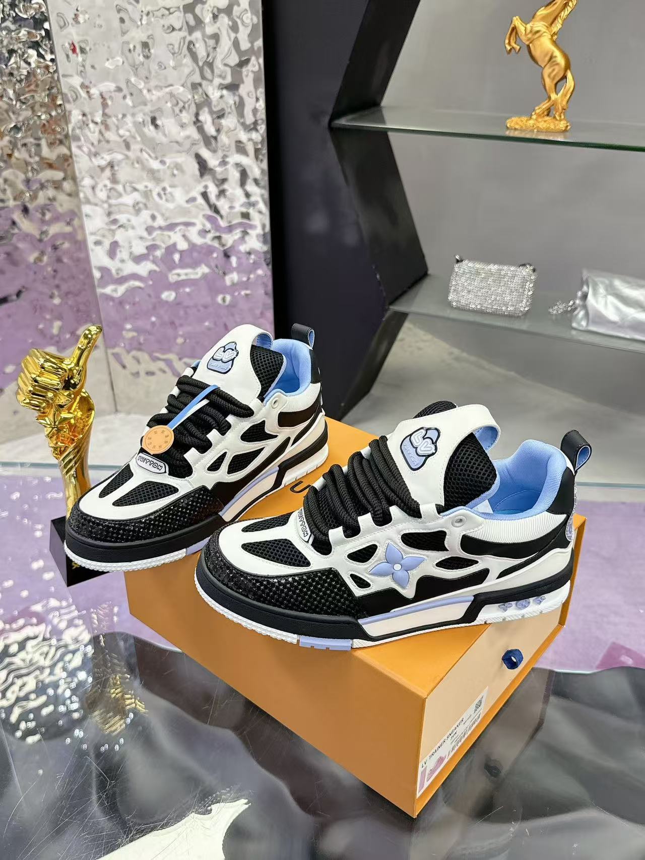 LV Skate blue black