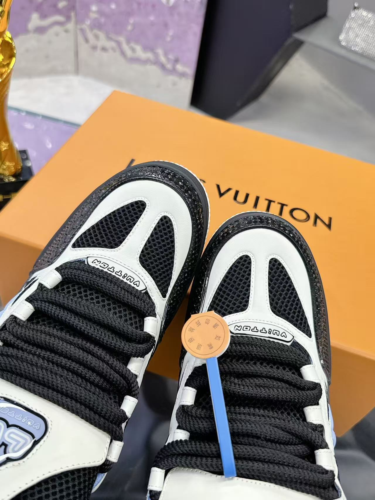 LV Skate blue black