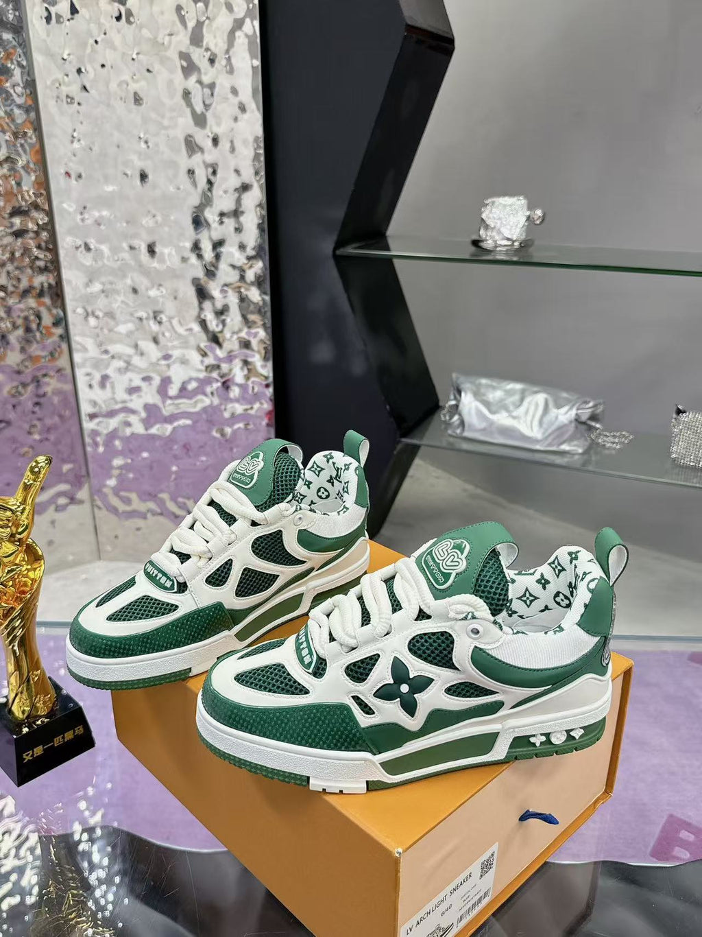 LV Skate green white