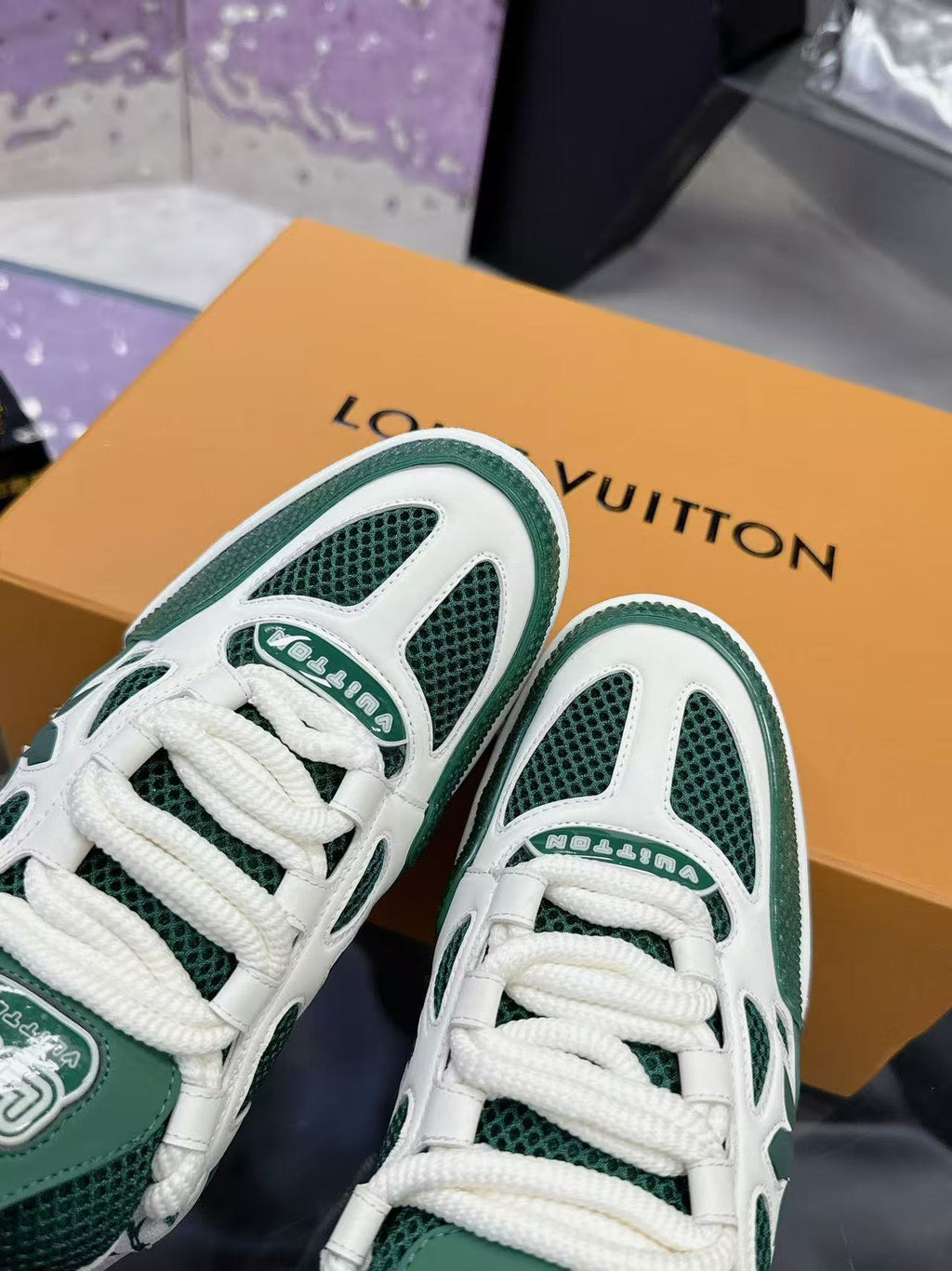 LV Skate green white