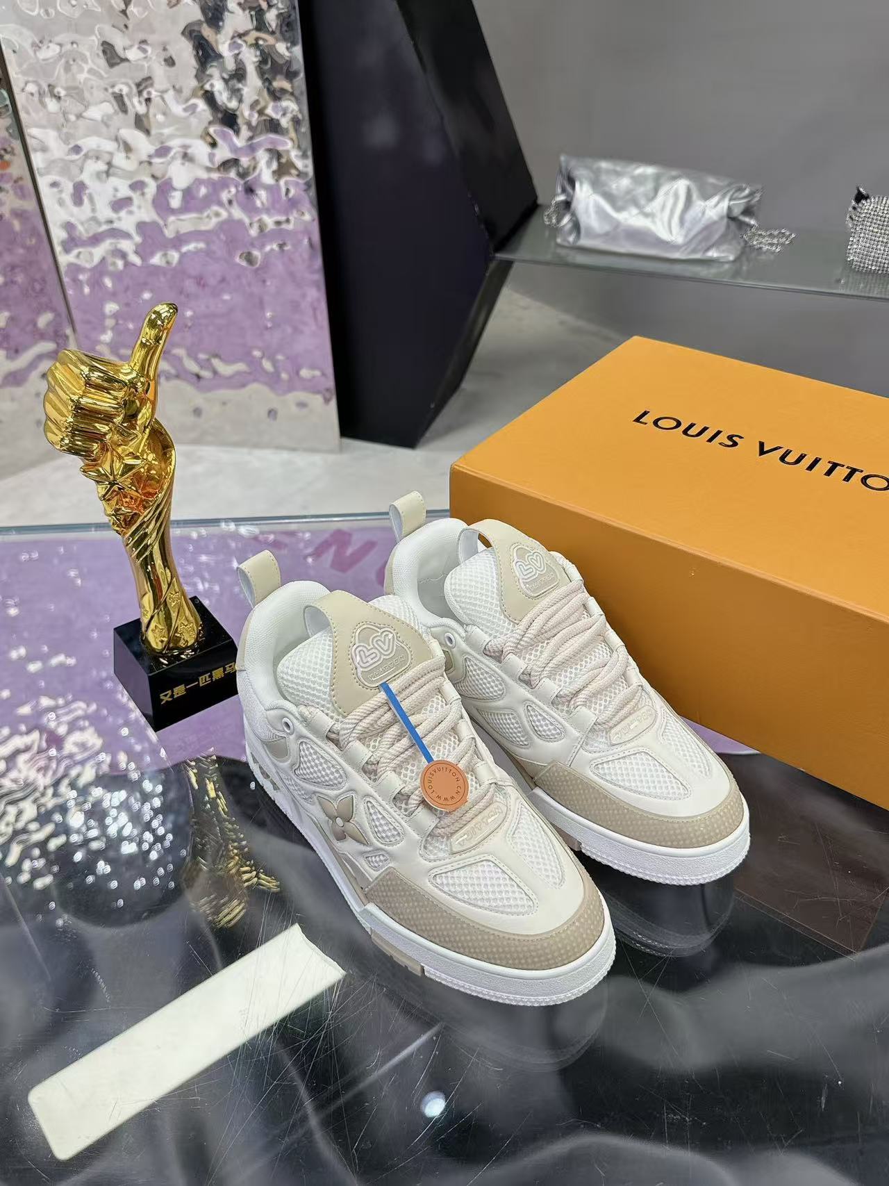 LV  Skate Beige White