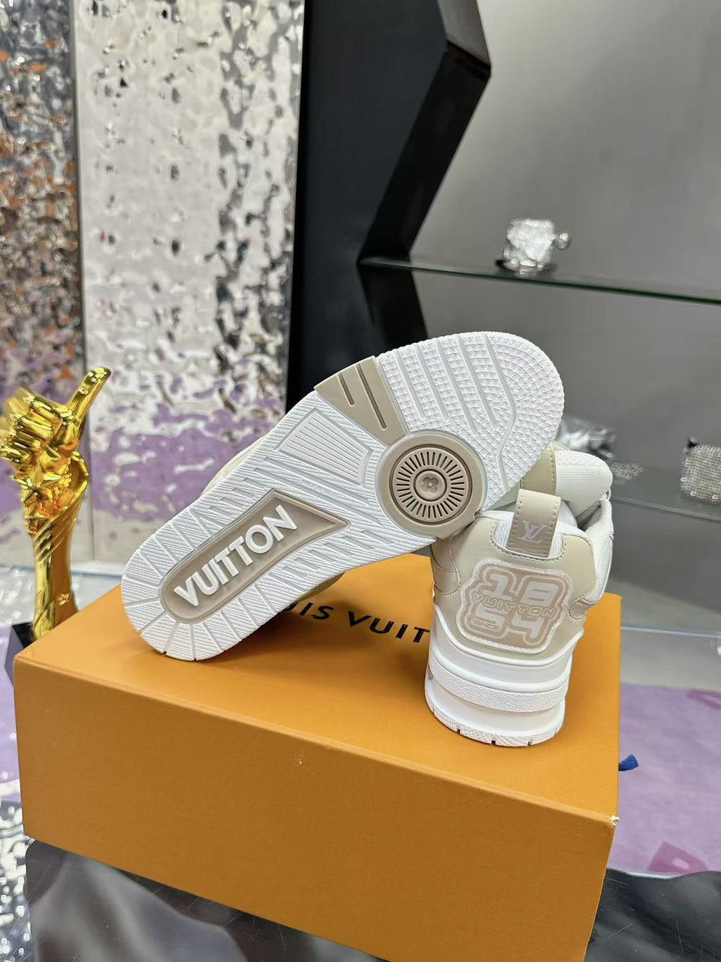 LV  Skate Beige White