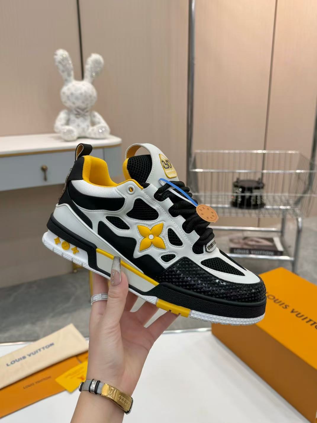 LV Skate Black and yellow