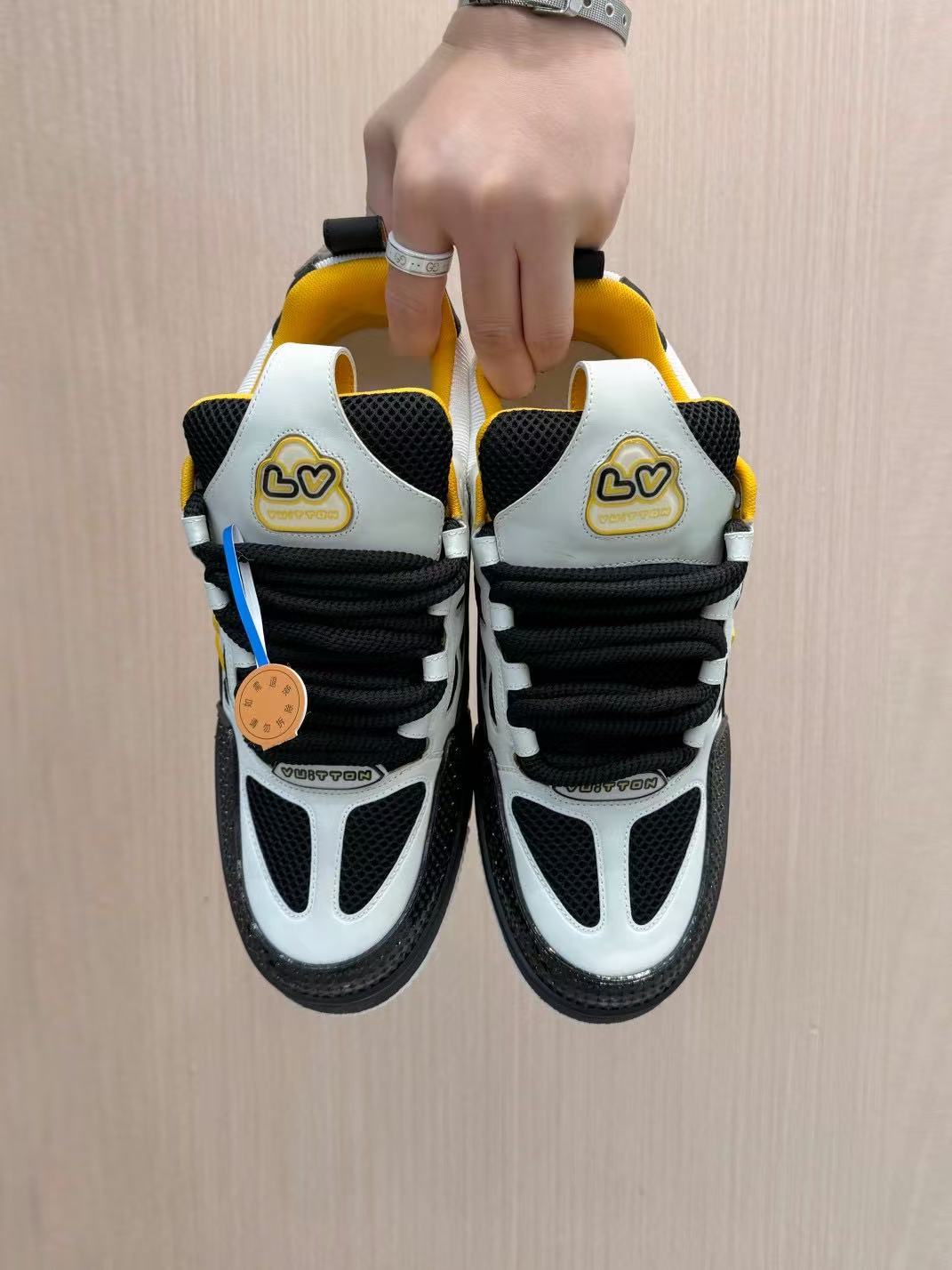 LV Skate Black and yellow