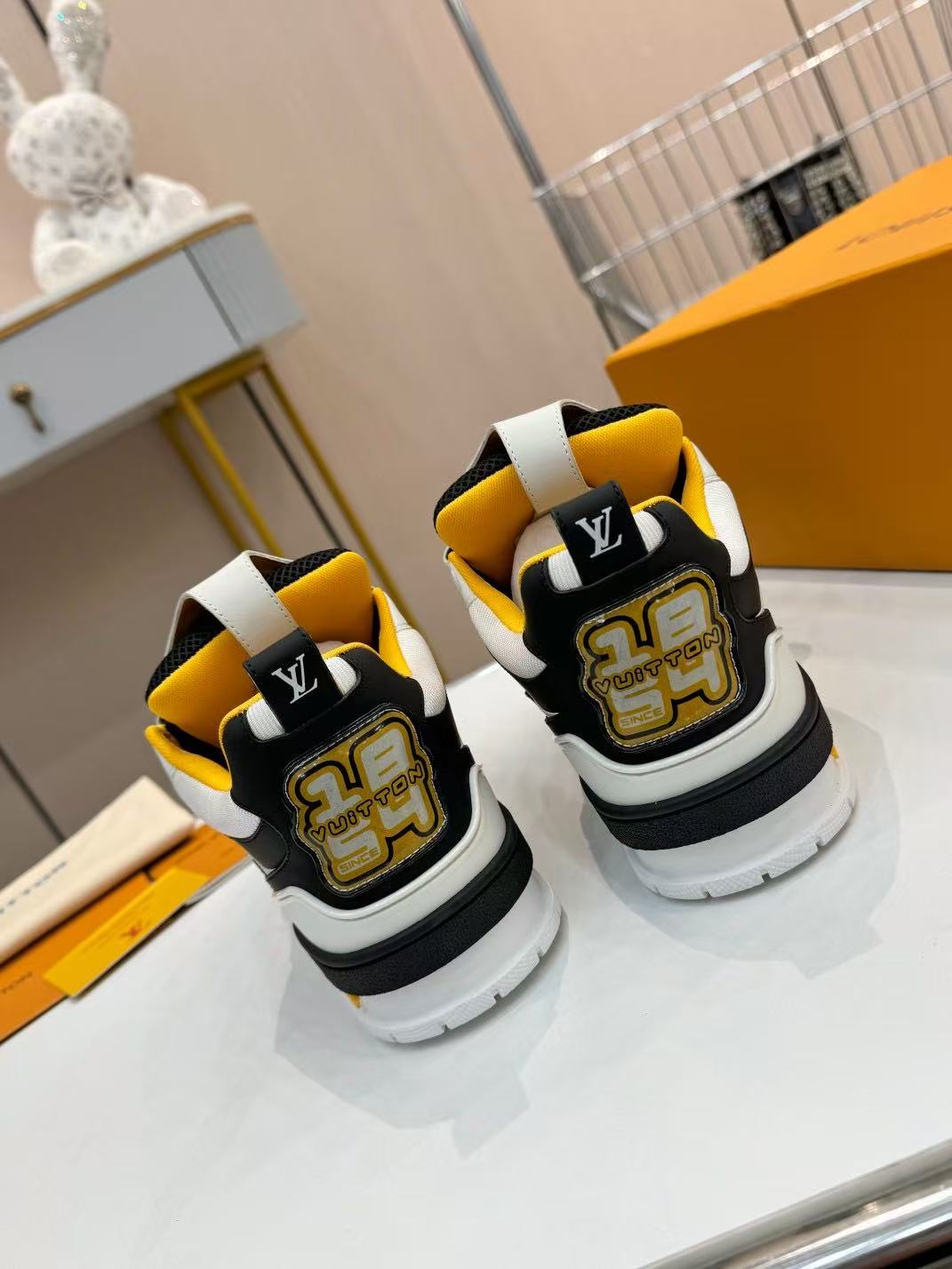LV Skate Black and yellow