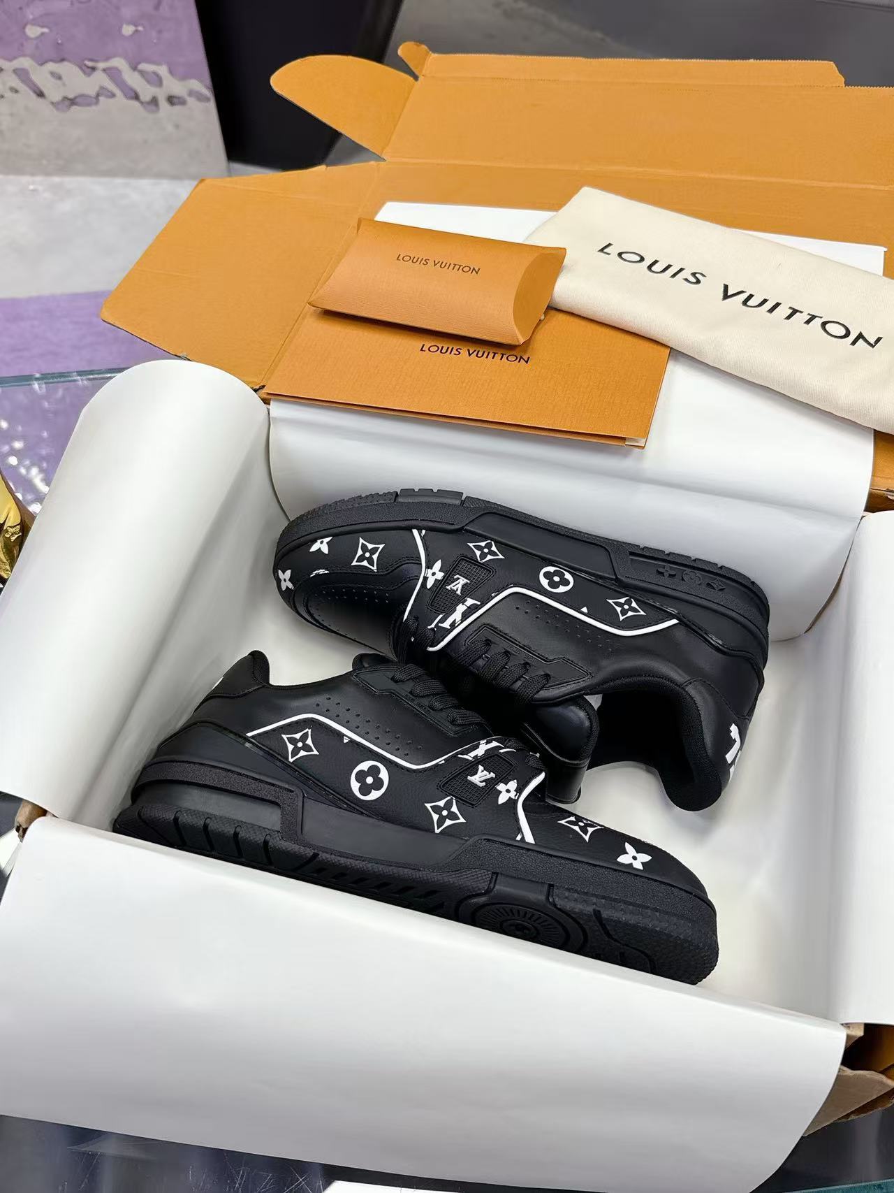 LV trainer black and grey print