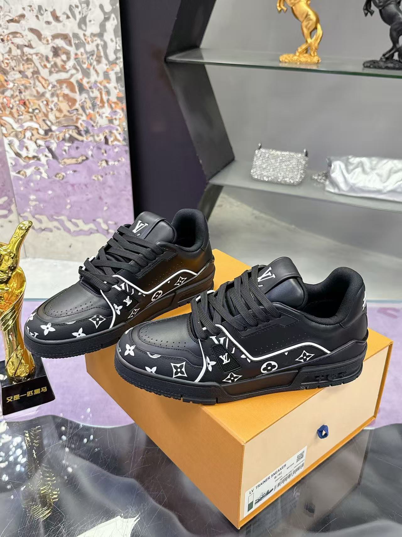 LV trainer black and grey print